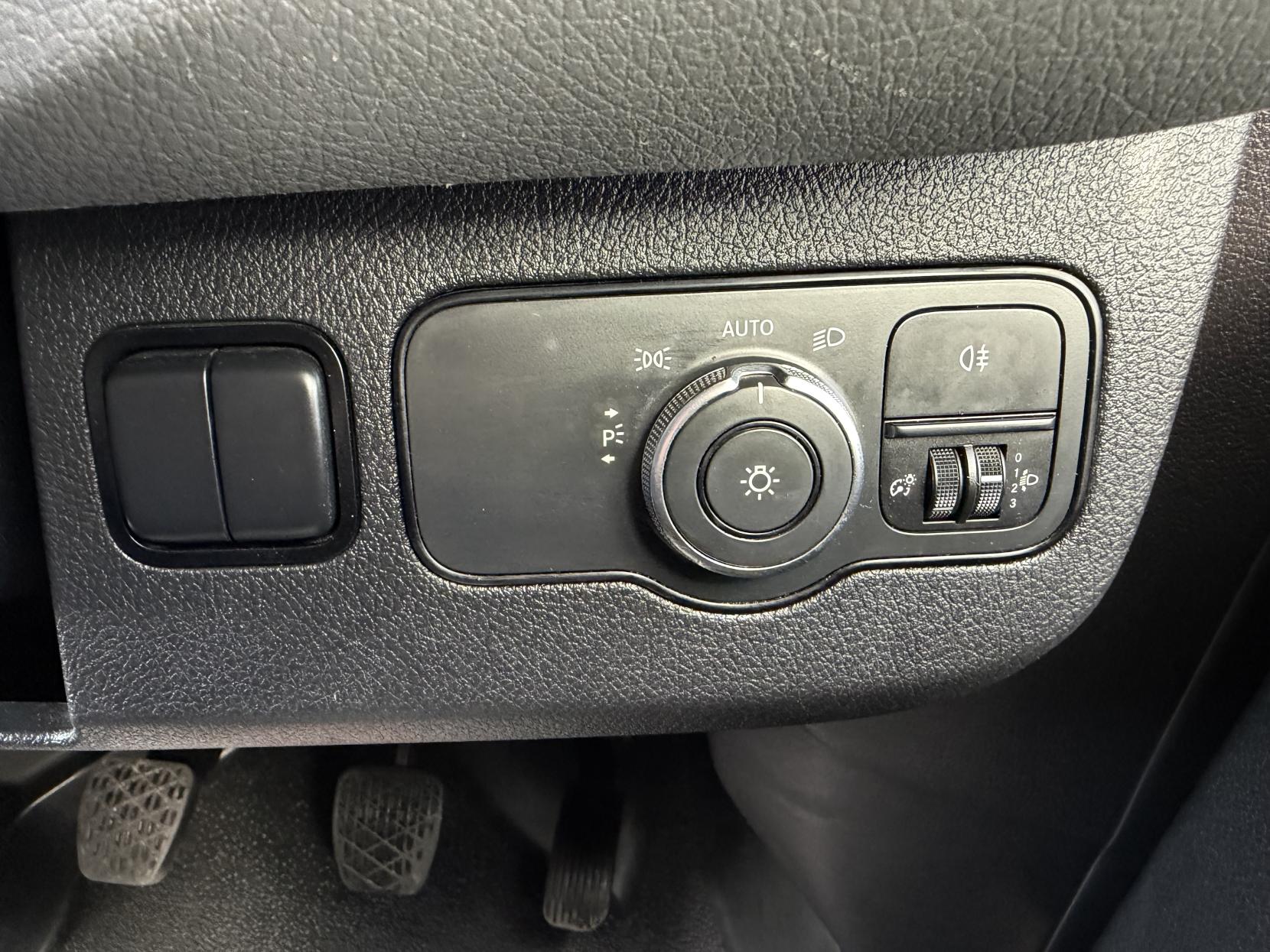 2019 Mercedes-Benz Sprinter 2.1 316 CDI Panel Van 5dr Diesel Manual RWD L2 H2 Euro 6 (163 ps) - Thumbnail 25