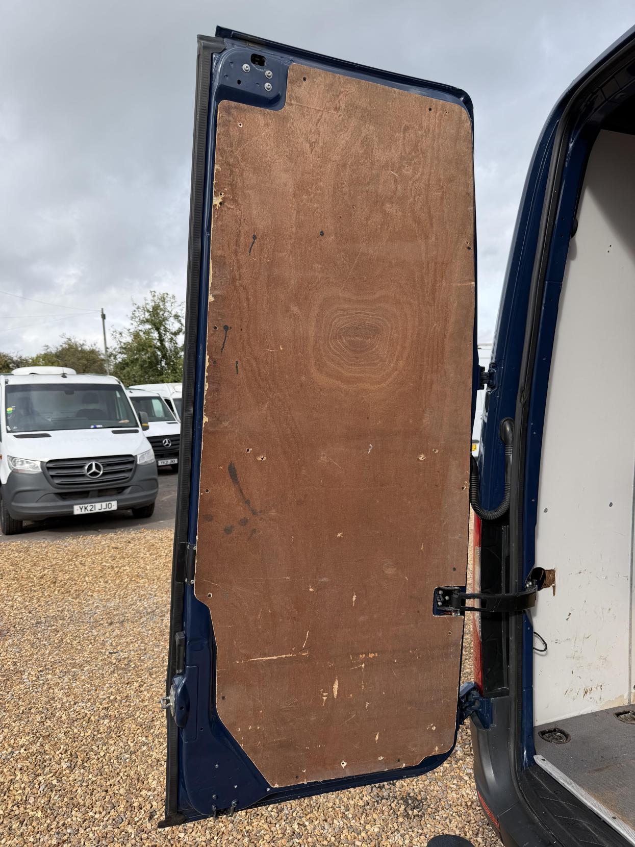 2020 Mercedes-Benz Sprinter 2.1 316 CDI Panel Van 5dr Diesel Manual RWD L2 H2 Euro 6 (163 ps) - Thumbnail 40