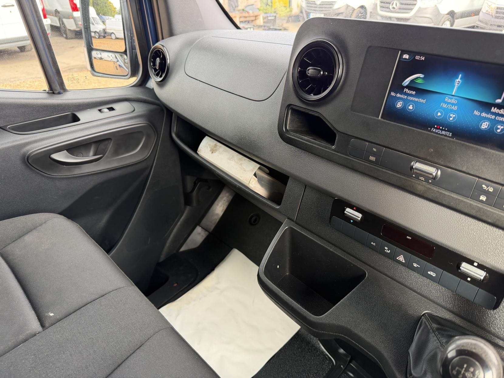 2020 Mercedes-Benz Sprinter 2.1 316 CDI Panel Van 5dr Diesel Manual RWD L2 H2 Euro 6 (163 ps) - Thumbnail 29