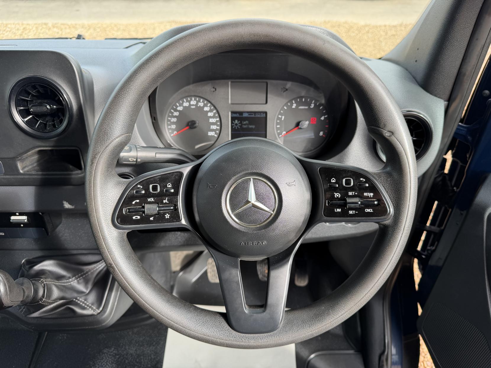 2020 Mercedes-Benz Sprinter 2.1 316 CDI Panel Van 5dr Diesel Manual RWD L2 H2 Euro 6 (163 ps) - Thumbnail 16
