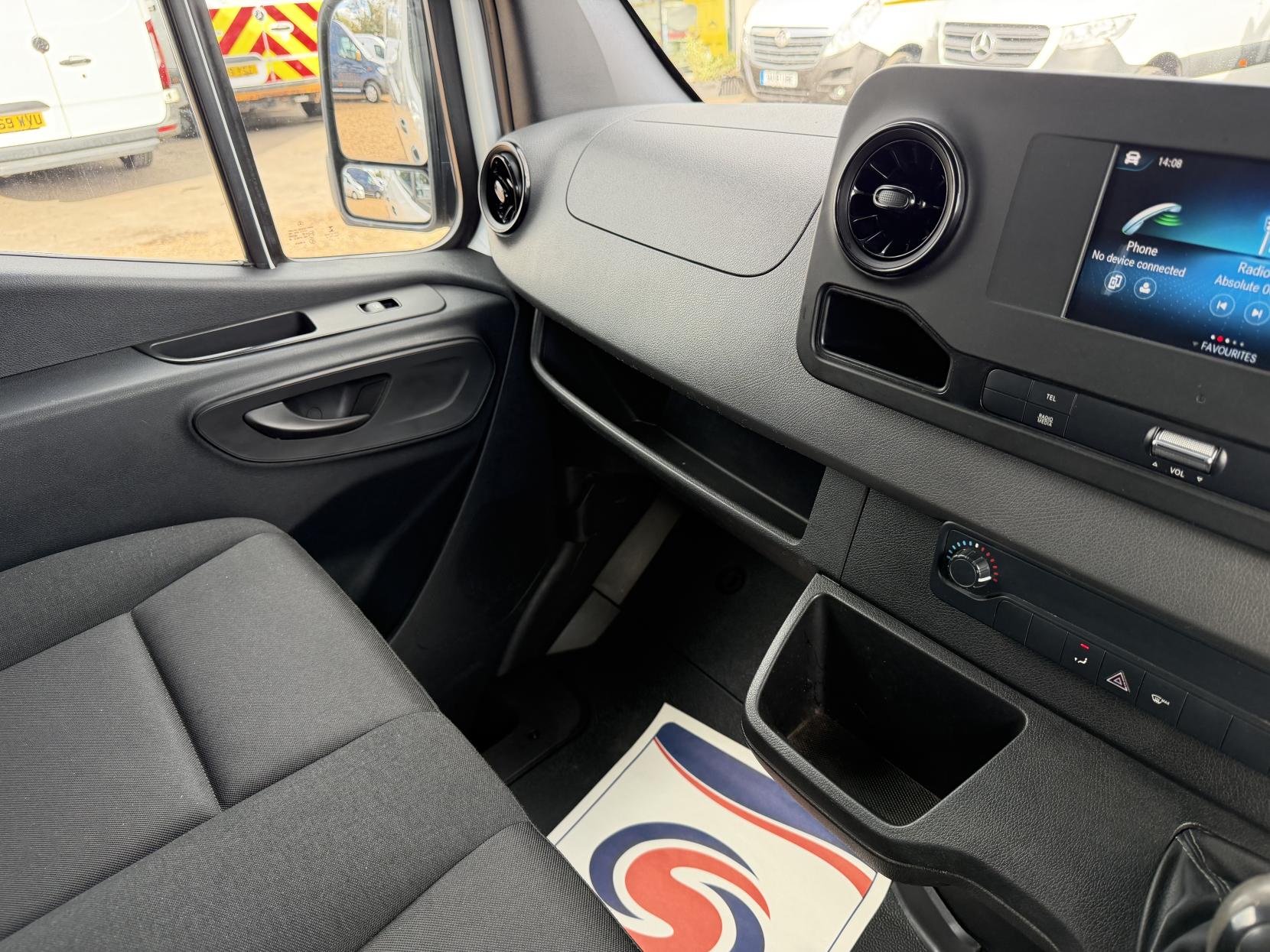 2020 Mercedes-Benz Sprinter 2.1 311 CDI Panel Van 5dr Diesel Manual RWD L3 H2 Euro 6 (114 ps) - Thumbnail 29