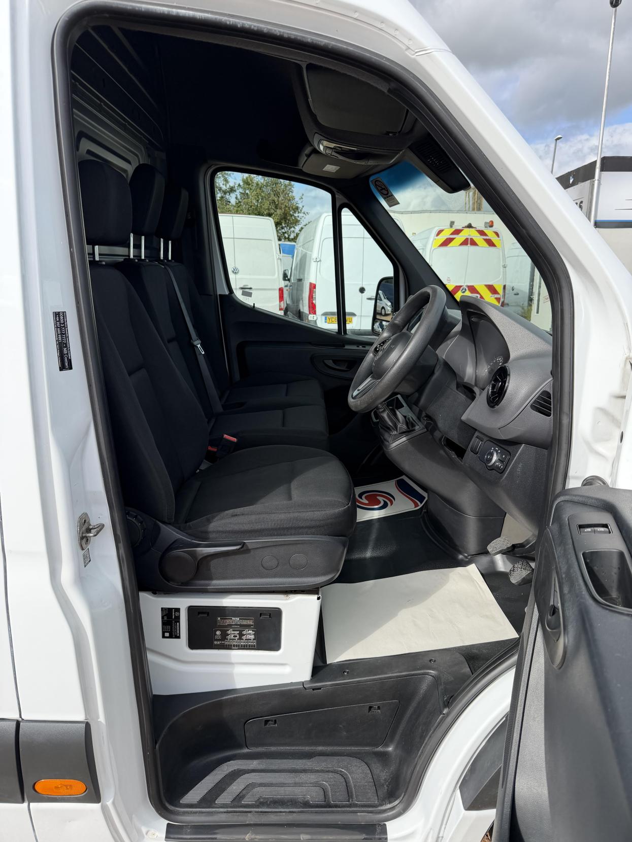 2020 Mercedes-Benz Sprinter 2.1 311 CDI Panel Van 5dr Diesel Manual RWD L3 H2 Euro 6 (114 ps) - Thumbnail 14