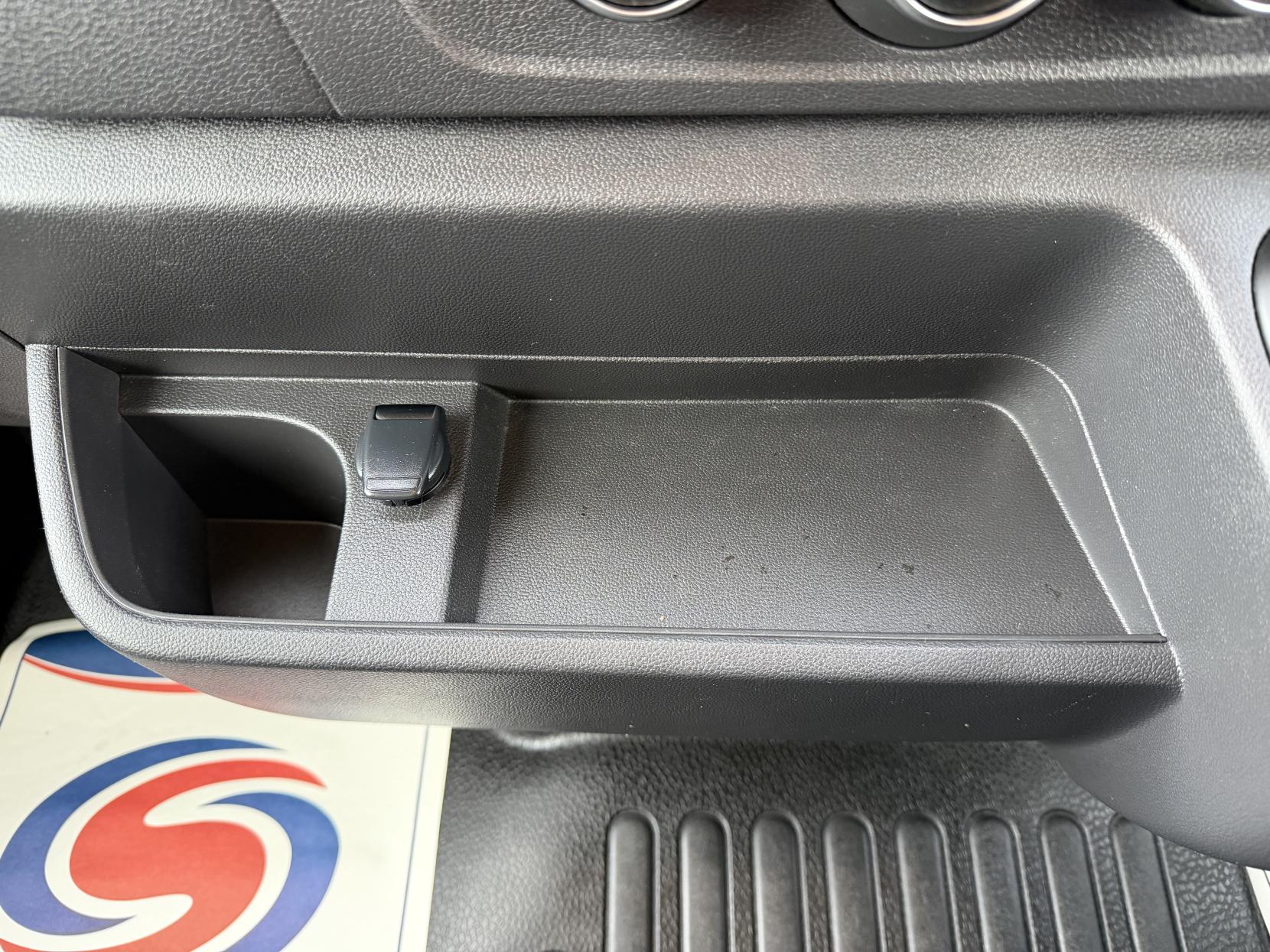 2023 Nissan Interstar 2.3 dCi 35 Acenta Panel Van 4dr Diesel Auto FWD L1 Euro 6 (s/s) (150 ps) - Thumbnail 25