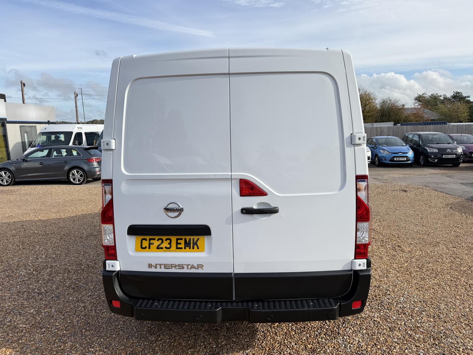 2023 Nissan Interstar 2.3 dCi 35 Acenta Panel Van 4dr Diesel Auto FWD L1 Euro 6 (s/s) (150 ps) - Thumbnail 10