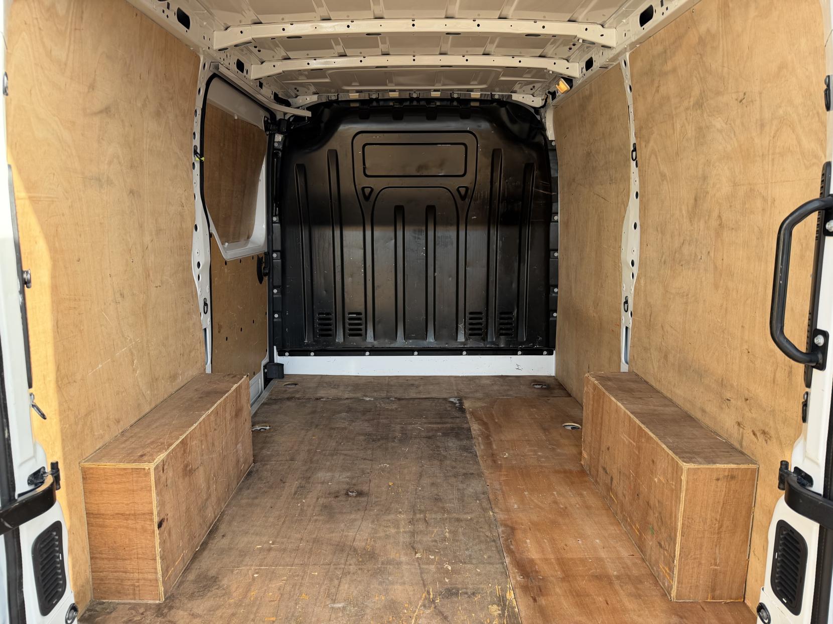2023 Nissan Interstar 2.3 dCi 35 Acenta Panel Van 4dr Diesel Auto FWD L1 Euro 6 (s/s) (150 ps) - Thumbnail 40