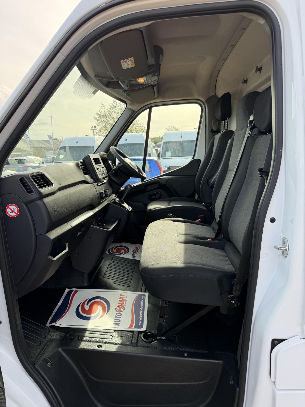2023 Nissan Interstar 2.3 dCi 35 Acenta Panel Van 4dr Diesel Auto FWD L1 Euro 6 (s/s) (150 ps) - Thumbnail 29