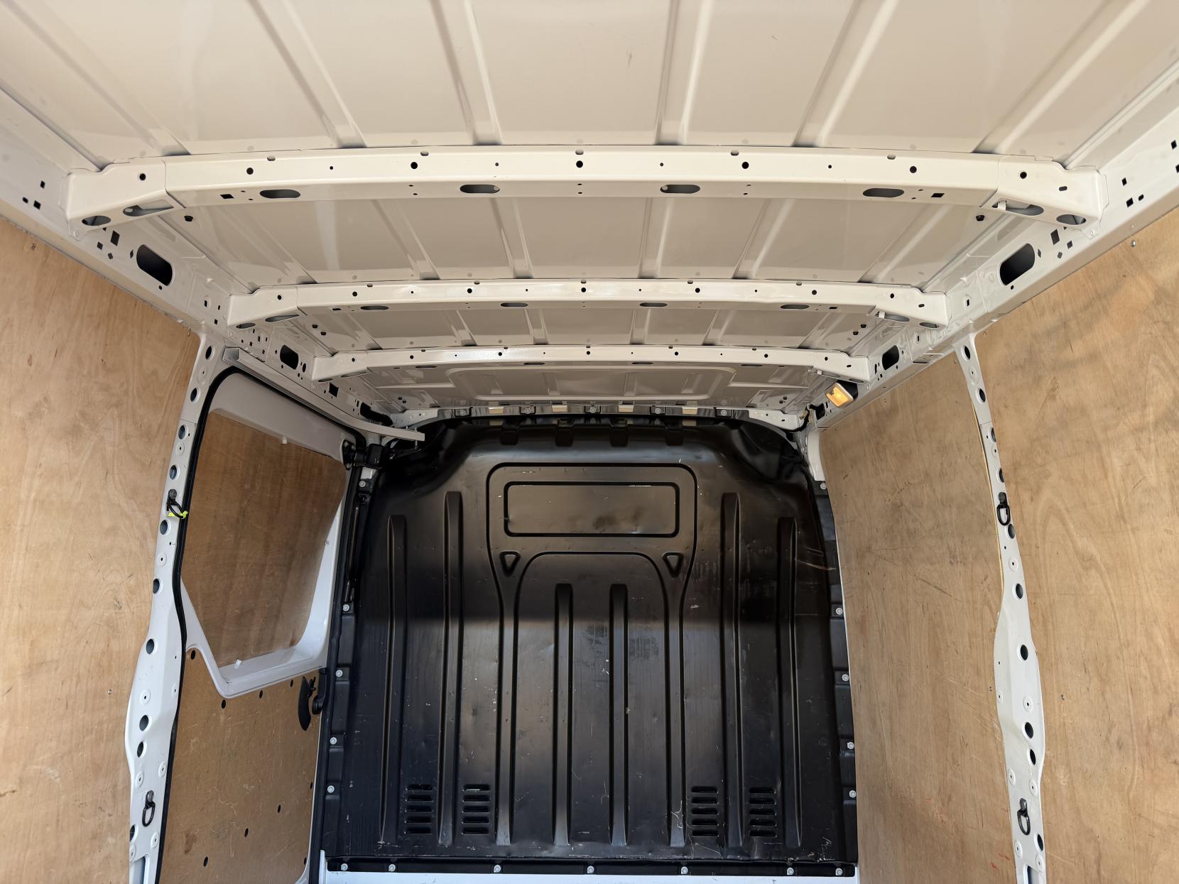 2023 Nissan Interstar 2.3 dCi 35 Acenta Panel Van 4dr Diesel Auto FWD L1 Euro 6 (s/s) (150 ps) - Thumbnail 42