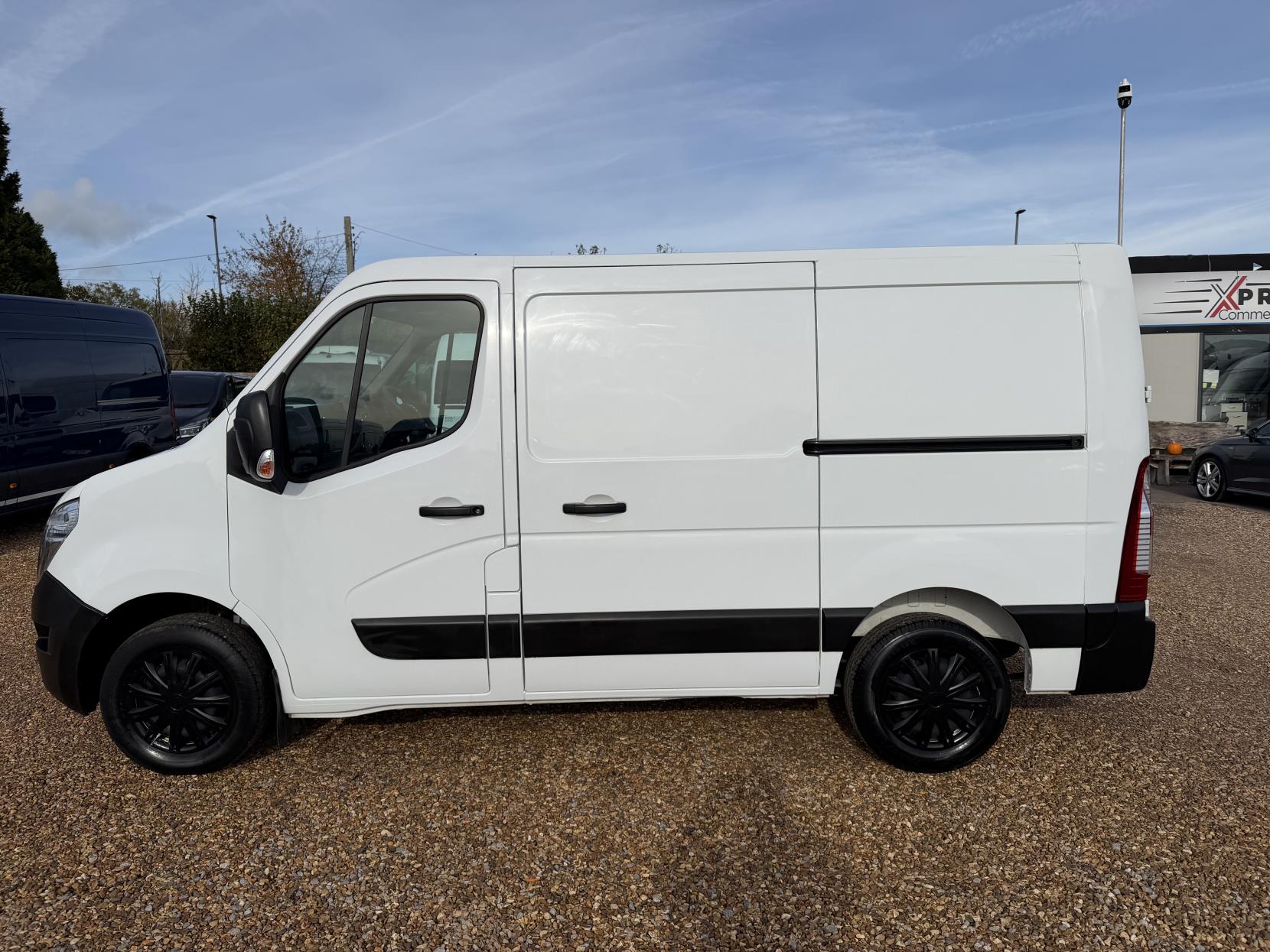 2023 Nissan Interstar 2.3 dCi 35 Acenta Panel Van 4dr Diesel Auto FWD L1 Euro 6 (s/s) (150 ps) - Thumbnail 8