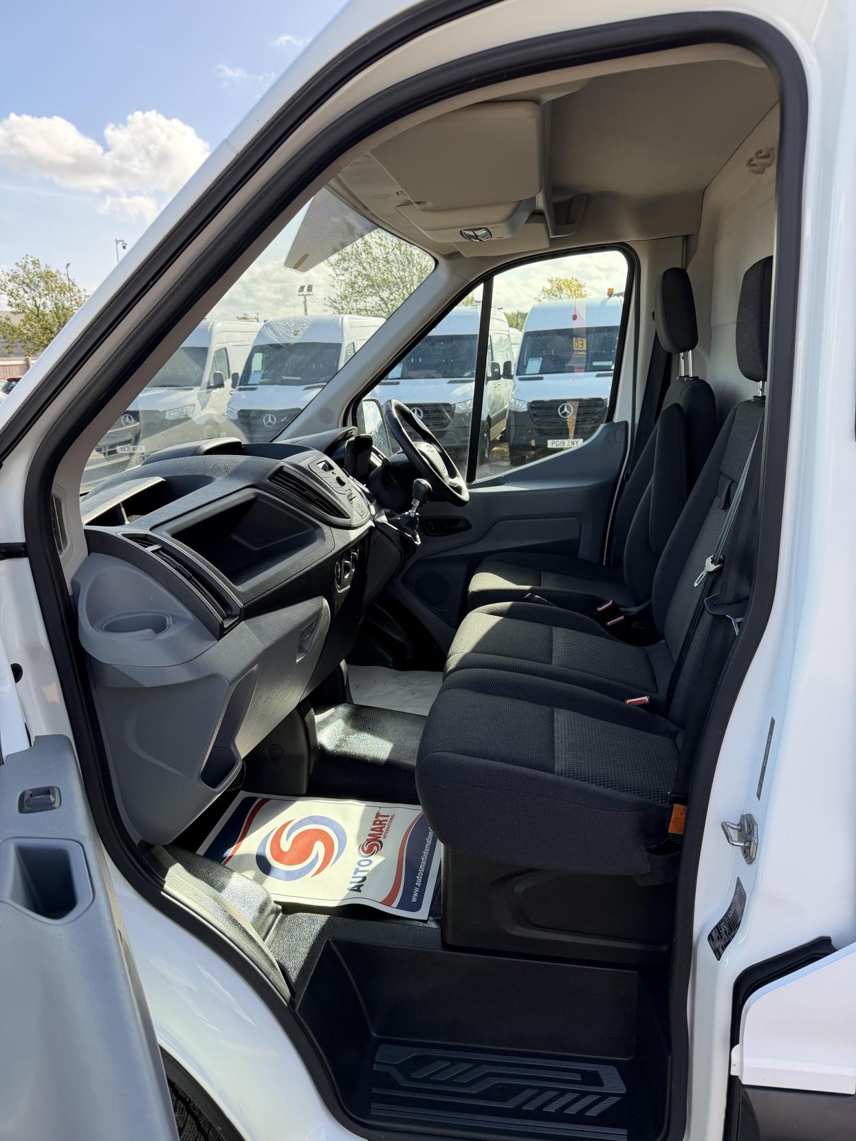 2017 Ford Transit 2.2 TDCi 350 Panel Van 5dr Diesel Manual RWD L3 H2 Euro 5 (125 ps) - Thumbnail 28