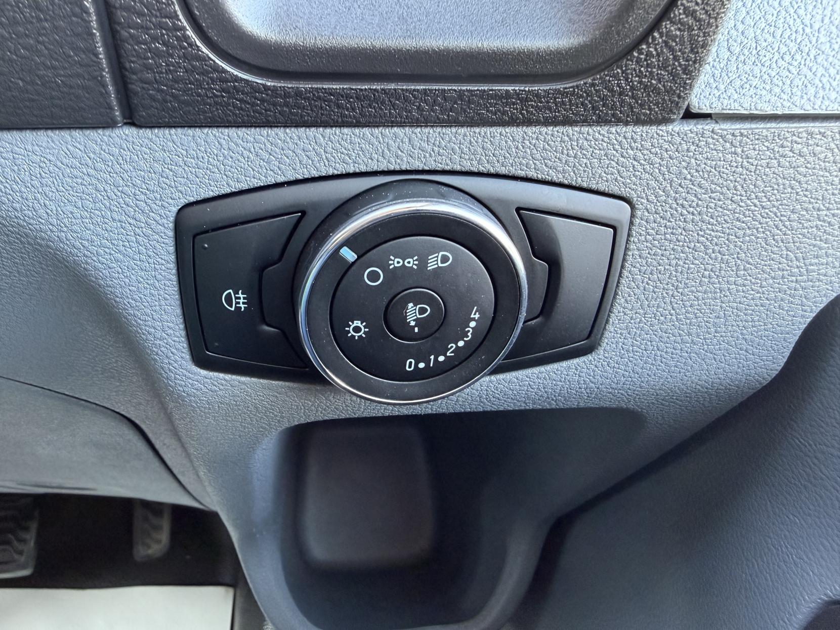 2017 Ford Transit 2.2 TDCi 350 Panel Van 5dr Diesel Manual RWD L3 H2 Euro 5 (125 ps) - Thumbnail 24