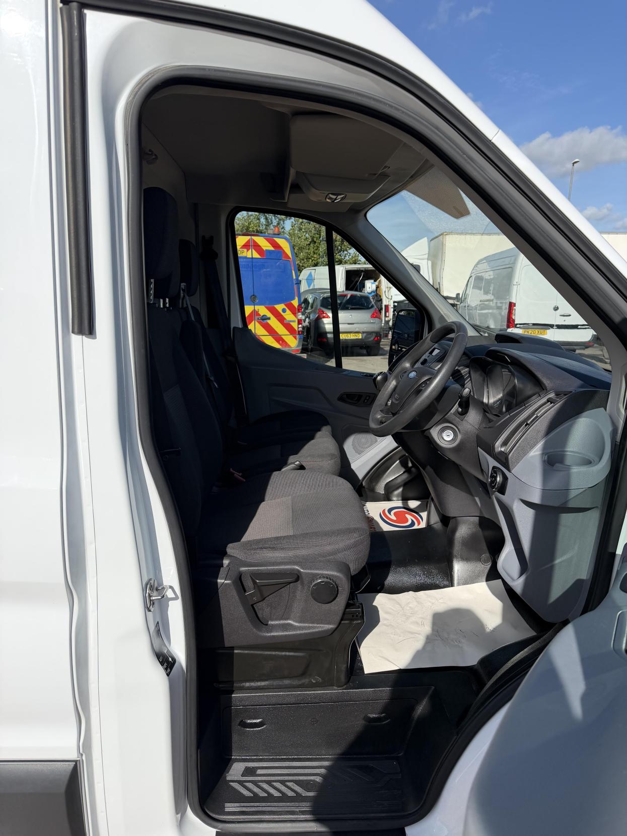 2017 Ford Transit 2.2 TDCi 350 Panel Van 5dr Diesel Manual RWD L3 H2 Euro 5 (125 ps) - Thumbnail 14