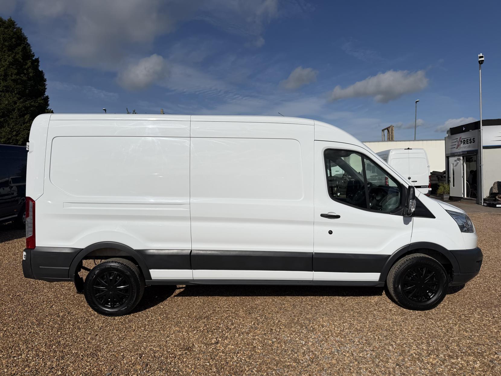 2017 Ford Transit 2.2 TDCi 350 Panel Van 5dr Diesel Manual RWD L3 H2 Euro 5 (125 ps) - Thumbnail 12