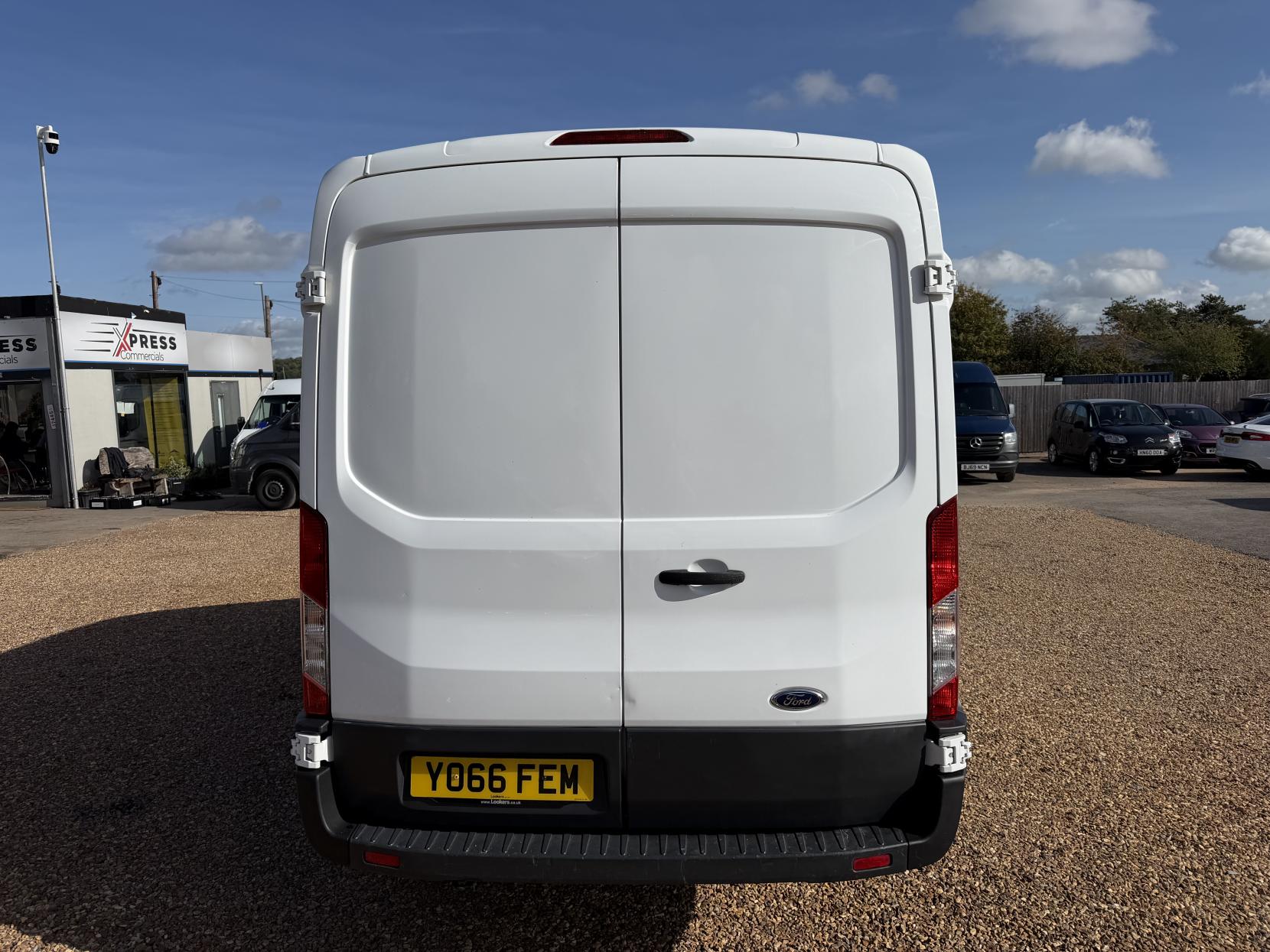2017 Ford Transit 2.2 TDCi 350 Panel Van 5dr Diesel Manual RWD L3 H2 Euro 5 (125 ps) - Thumbnail 10