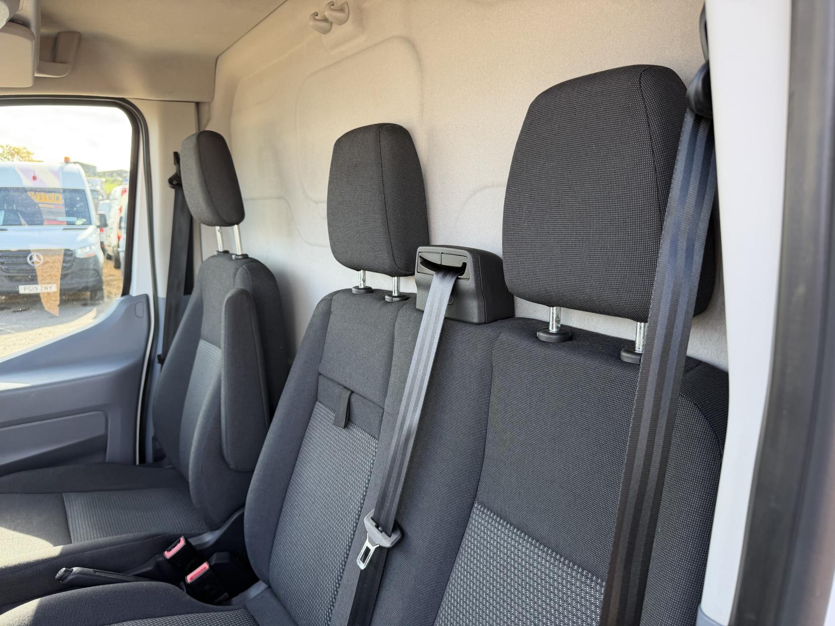 2017 Ford Transit 2.2 TDCi 350 Panel Van 5dr Diesel Manual RWD L3 H2 Euro 5 (125 ps) - Thumbnail 29