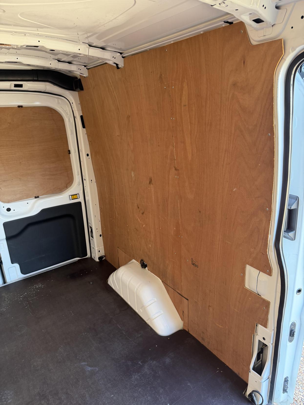 2017 Ford Transit 2.2 TDCi 350 Panel Van 5dr Diesel Manual RWD L3 H2 Euro 5 (125 ps) - Thumbnail 35