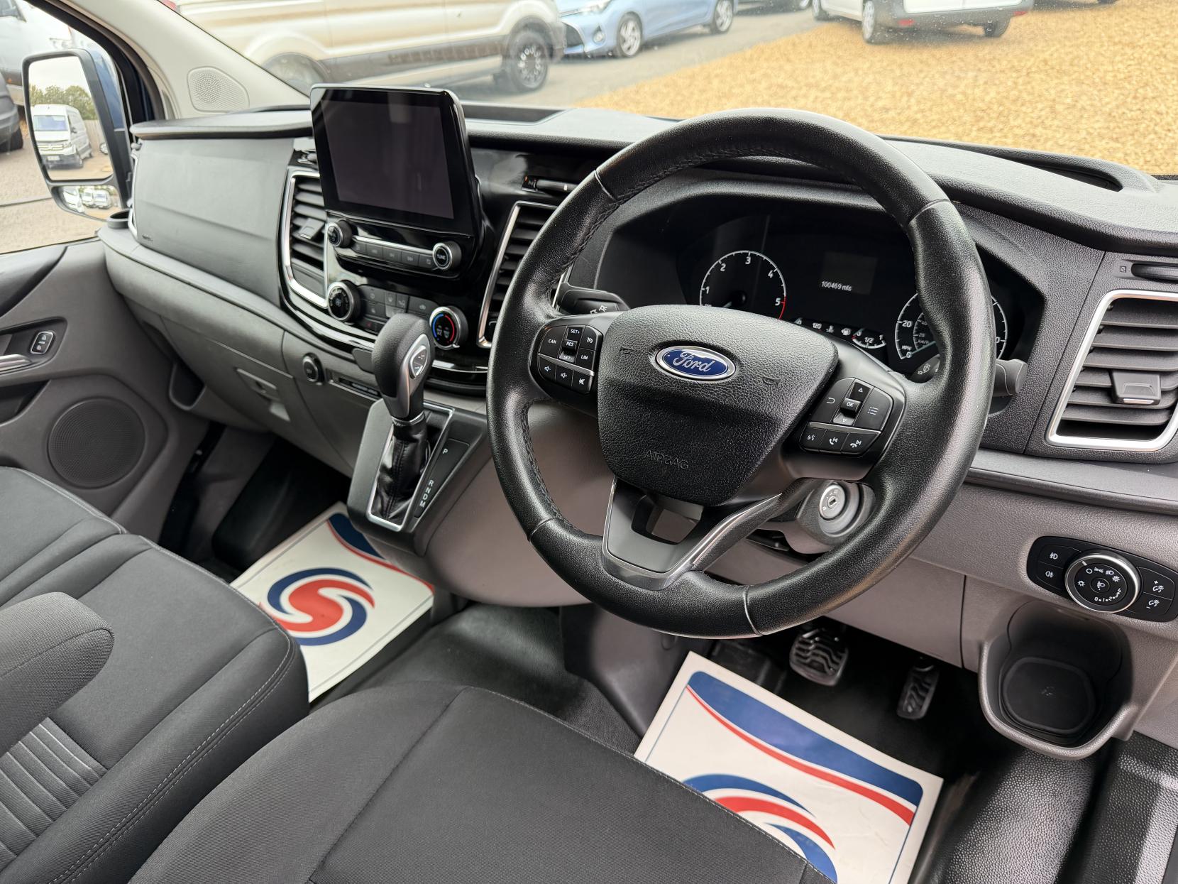 2019 Ford Transit Custom 2.0 300 EcoBlue Limited Panel Van 5dr Diesel Auto L1 H1 Euro 6 (s/s) (130 ps) - Thumbnail 2