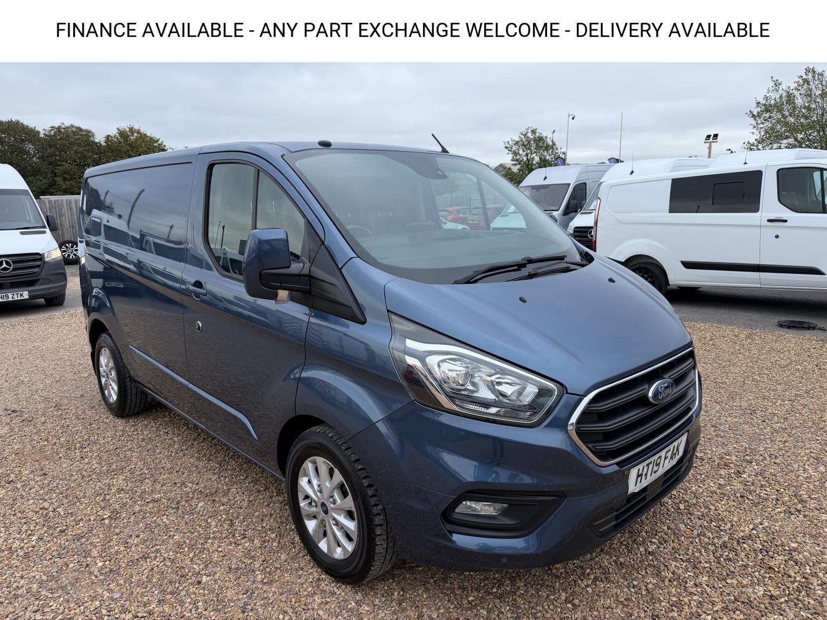 2019 Ford Transit Custom 2.0 300 EcoBlue Limited Panel Van 5dr Diesel Auto L1 H1 Euro 6 (s/s) (130 ps) - Thumbnail 5