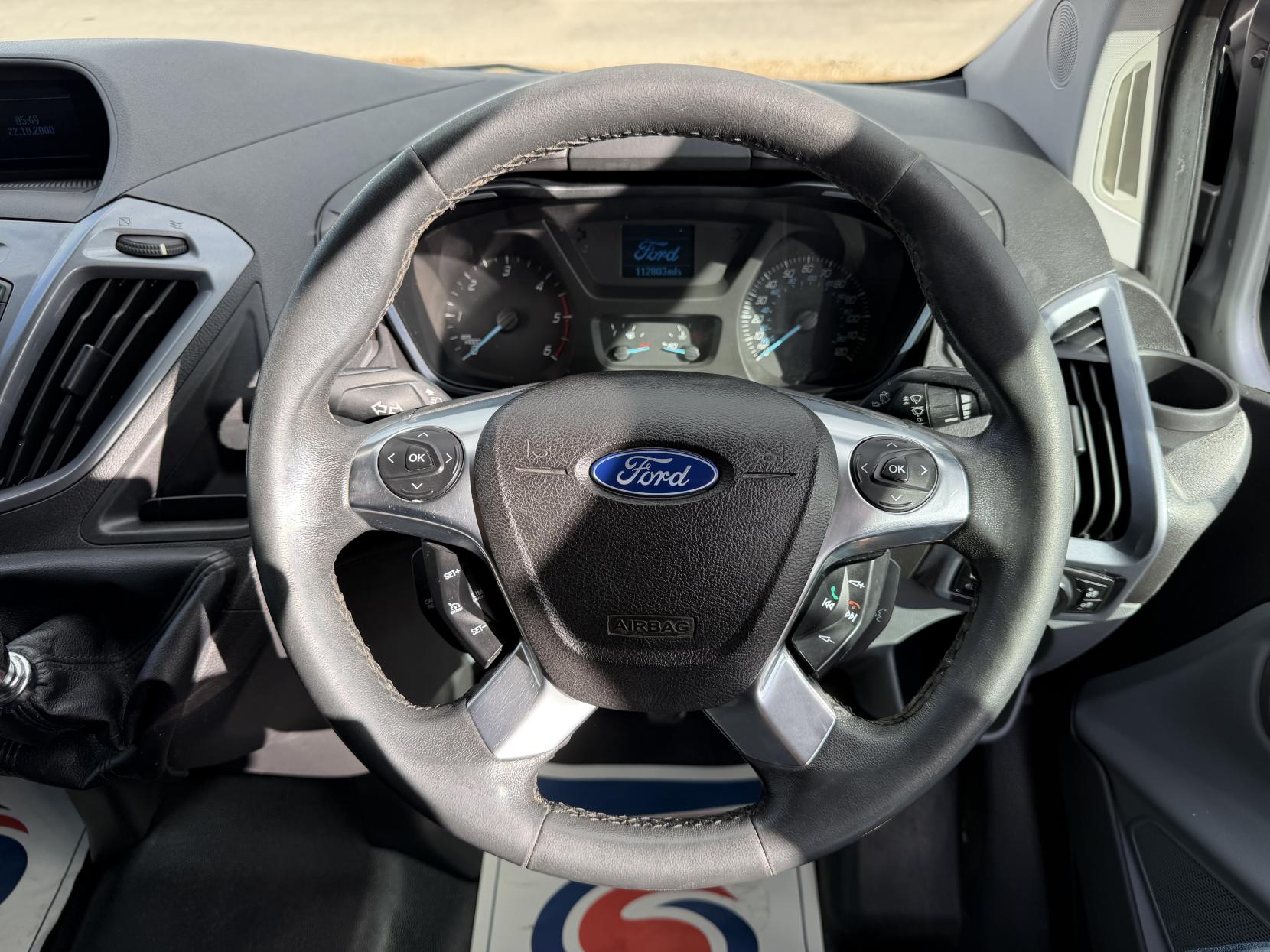 2013 Ford Transit Custom 2.2 TDCi 270 Limited Panel Van 5dr Diesel Manual L1 H1 (186 g/km, 123 bhp) - Thumbnail 16