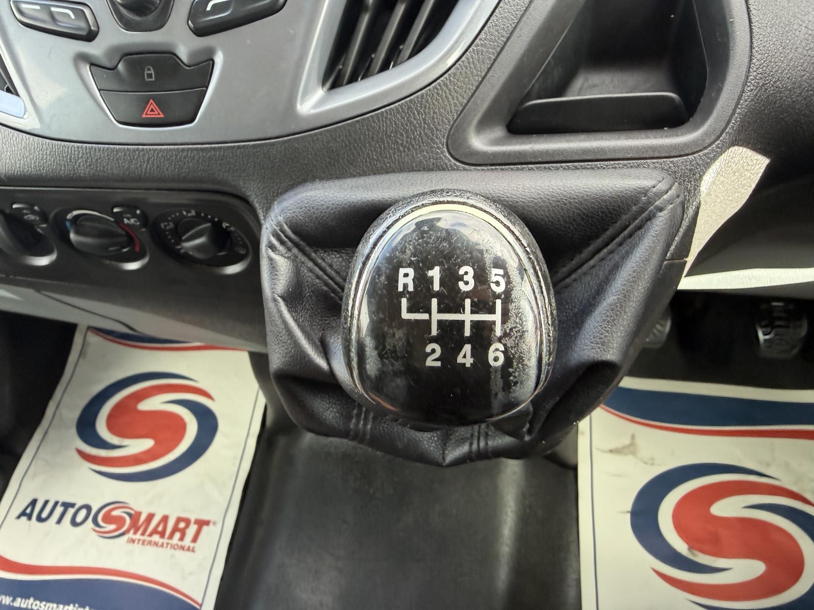 2013 Ford Transit Custom 2.2 TDCi 270 Limited Panel Van 5dr Diesel Manual L1 H1 (186 g/km, 123 bhp) - Thumbnail 30