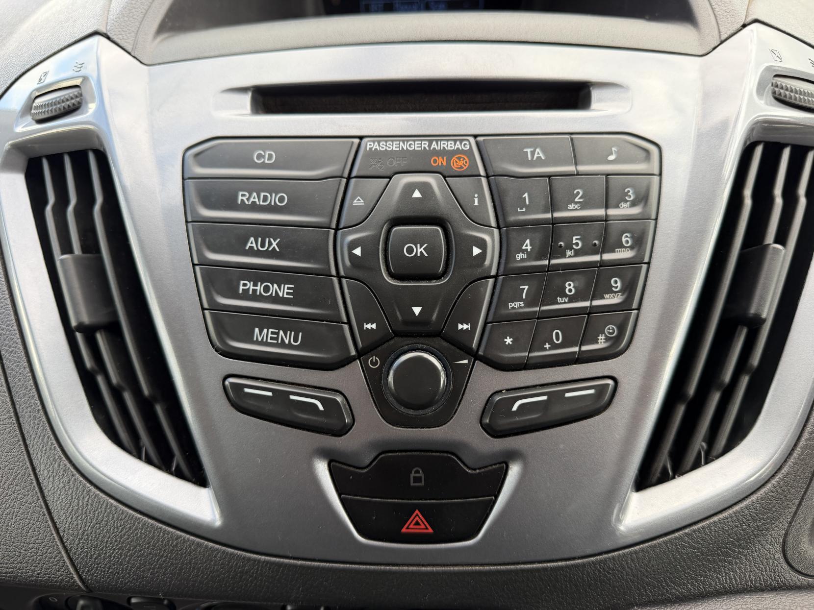 2013 Ford Transit Custom 2.2 TDCi 270 Limited Panel Van 5dr Diesel Manual L1 H1 (186 g/km, 123 bhp) - Thumbnail 25