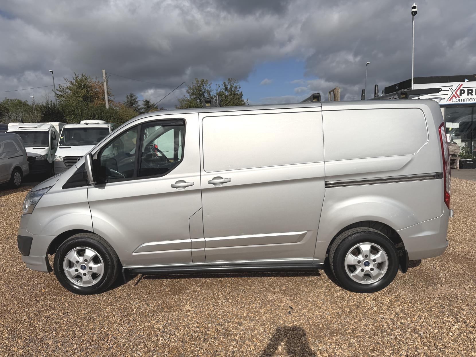 2013 Ford Transit Custom 2.2 TDCi 270 Limited Panel Van 5dr Diesel Manual L1 H1 (186 g/km, 123 bhp) - Thumbnail 8