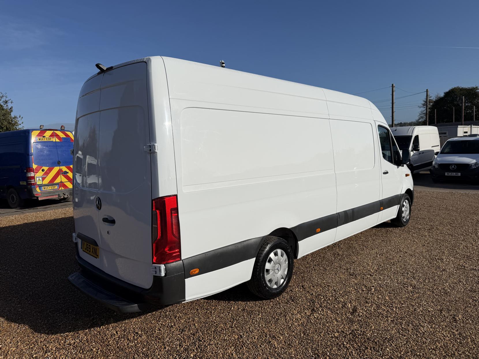 2019 Mercedes-Benz Sprinter 2.1 311 CDI Panel Van 5dr Diesel Manual RWD L3 H2 Euro 6 (114 ps) - Thumbnail 10