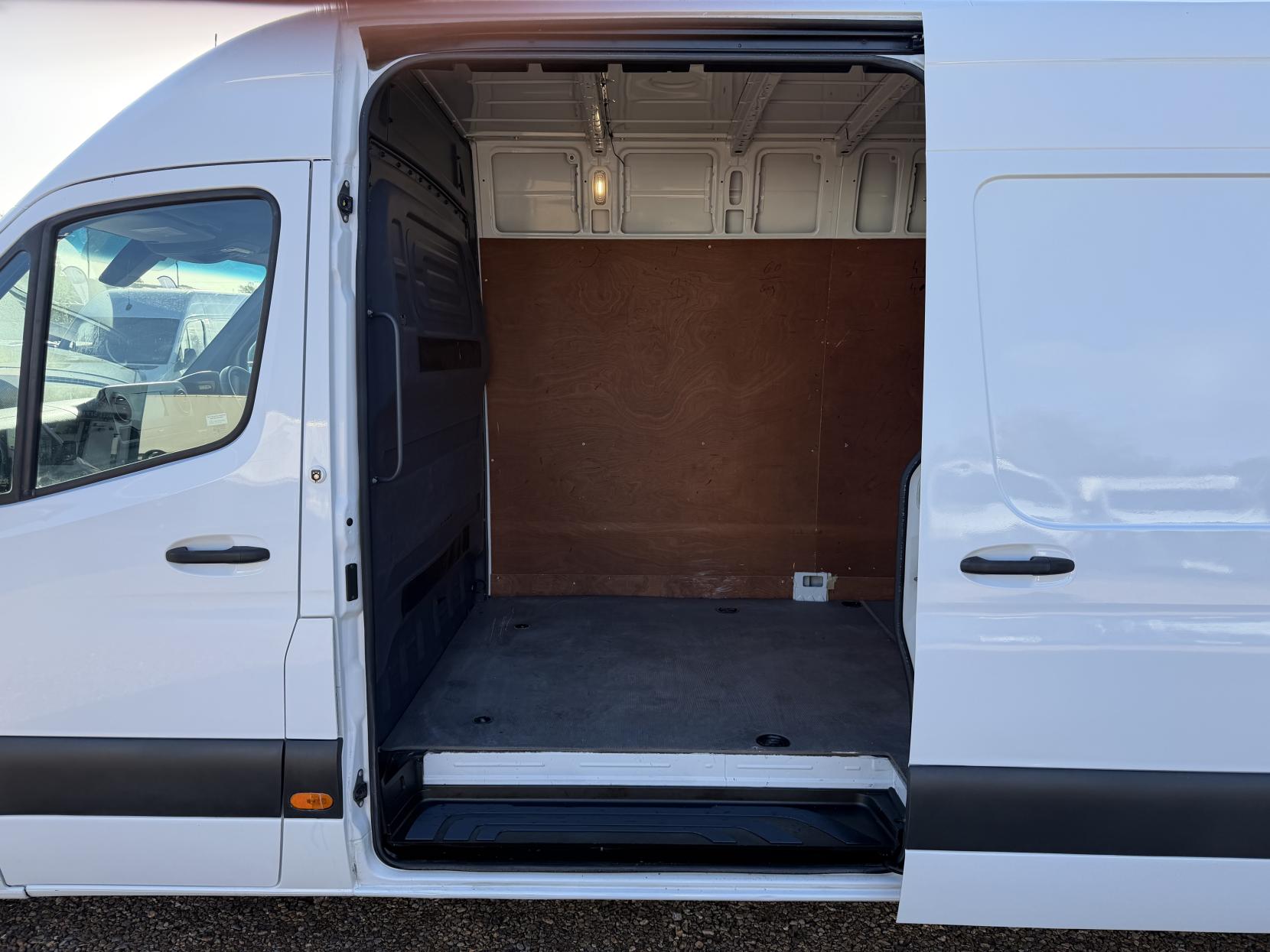 2019 Mercedes-Benz Sprinter 2.1 311 CDI Panel Van 5dr Diesel Manual RWD L3 H2 Euro 6 (114 ps) - Thumbnail 30
