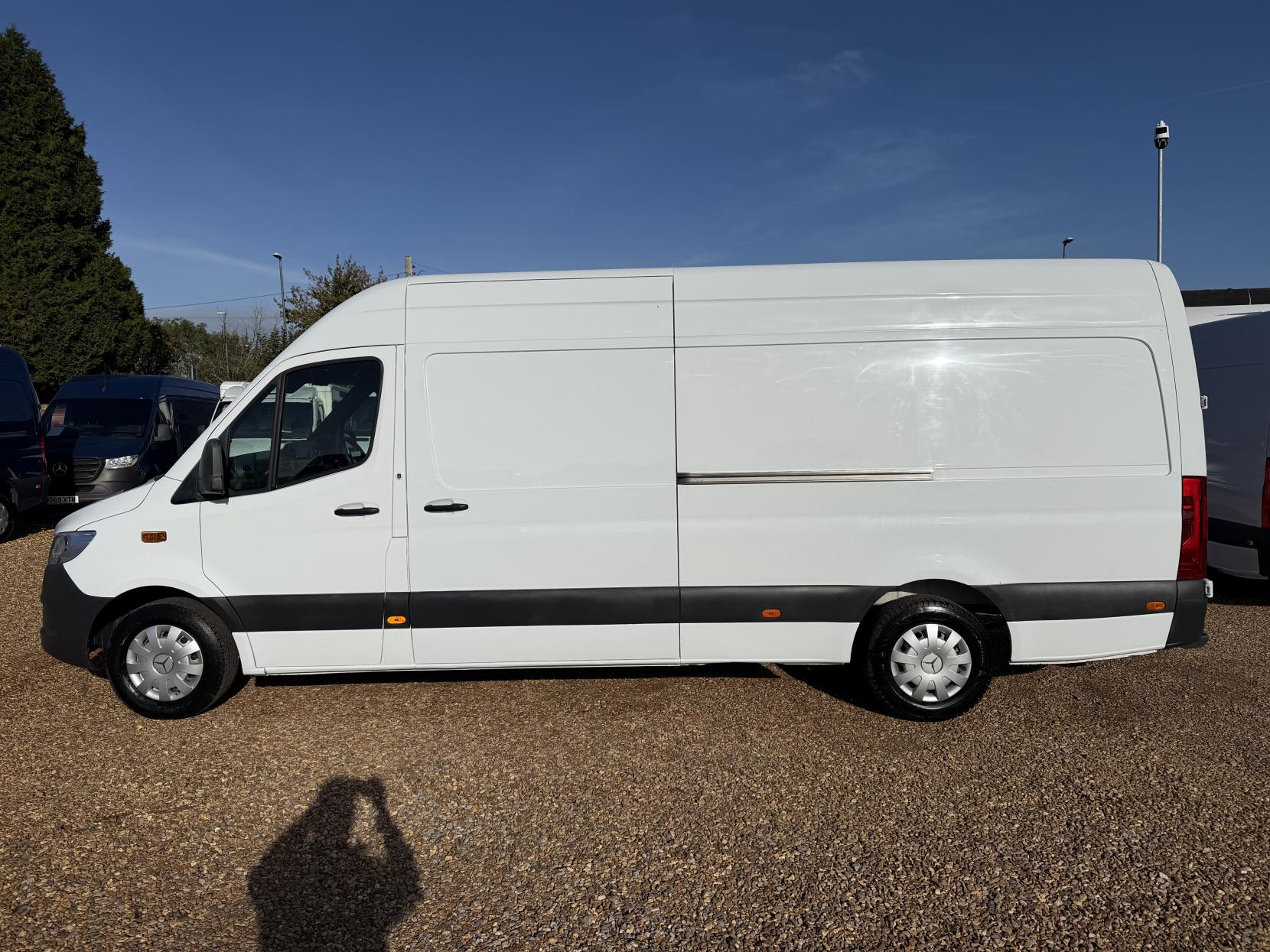 2019 Mercedes-Benz Sprinter 2.1 311 CDI Panel Van 5dr Diesel Manual RWD L3 H2 Euro 6 (114 ps) - Thumbnail 8