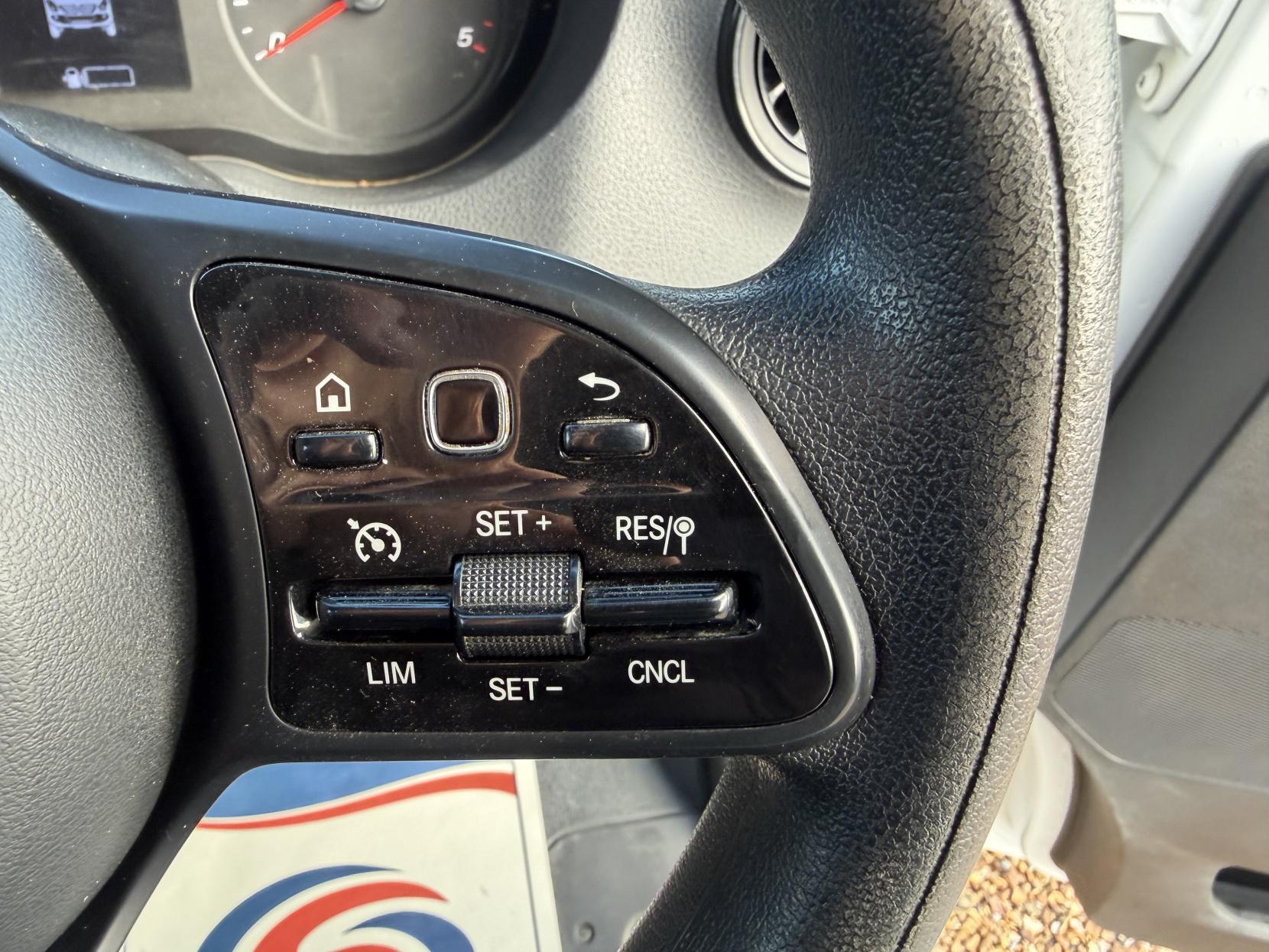 2019 Mercedes-Benz Sprinter 2.1 316 CDI Panel Van 5dr Diesel Manual RWD L2 H2 Euro 6 (163 ps) - Thumbnail 19