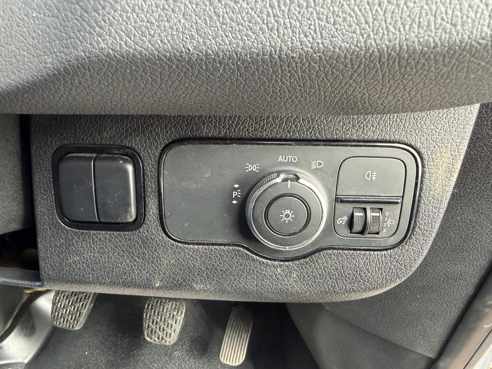 2019 Mercedes-Benz Sprinter 2.1 316 CDI Panel Van 5dr Diesel Manual RWD L2 H2 Euro 6 (163 ps) - Thumbnail 26