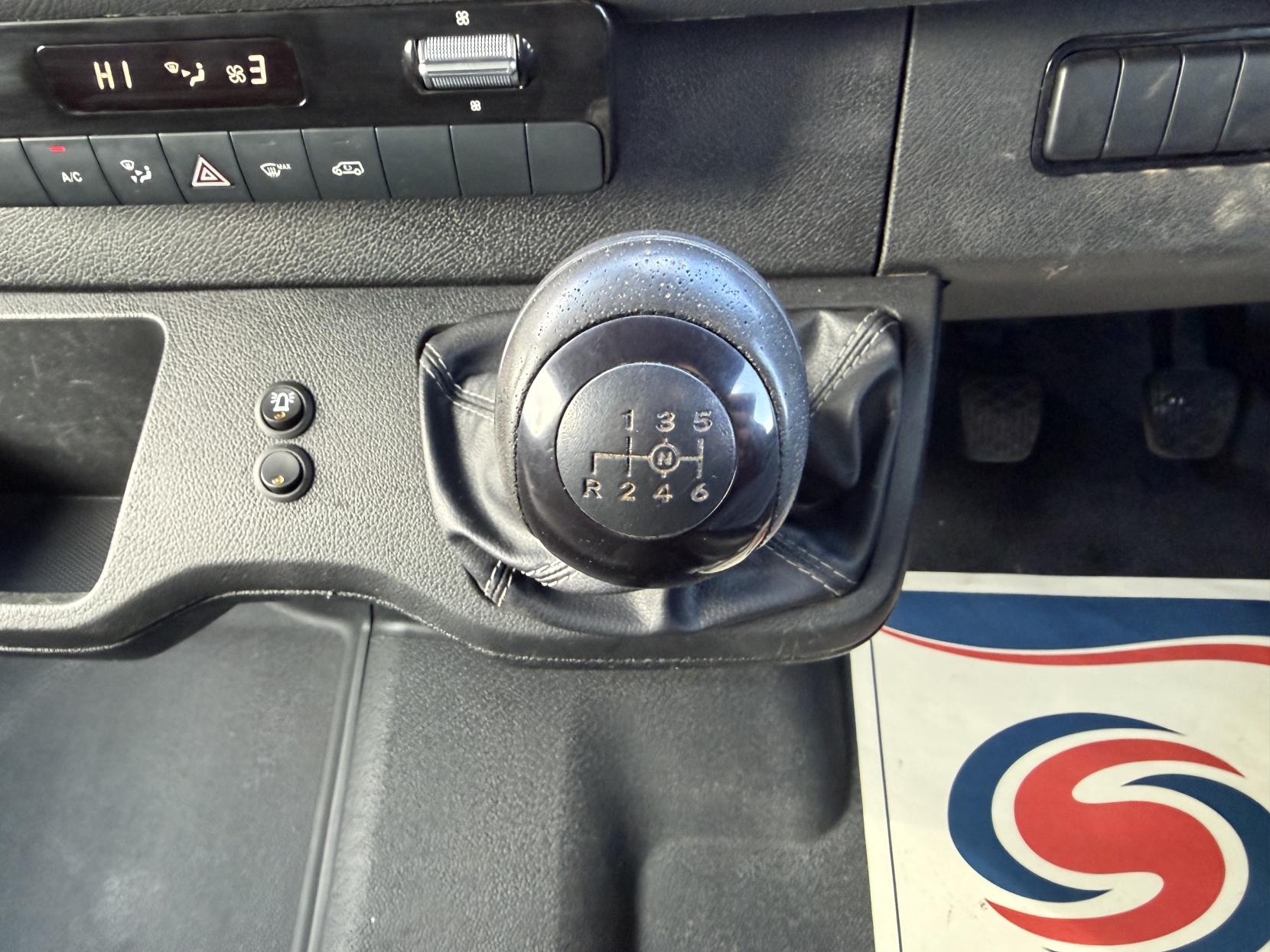 2019 Mercedes-Benz Sprinter 2.1 316 CDI Panel Van 5dr Diesel Manual RWD L2 H2 Euro 6 (163 ps) - Thumbnail 28