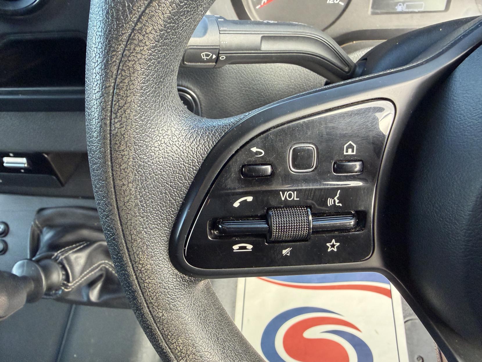 2019 Mercedes-Benz Sprinter 2.1 316 CDI Panel Van 5dr Diesel Manual RWD L2 H2 Euro 6 (163 ps) - Thumbnail 17