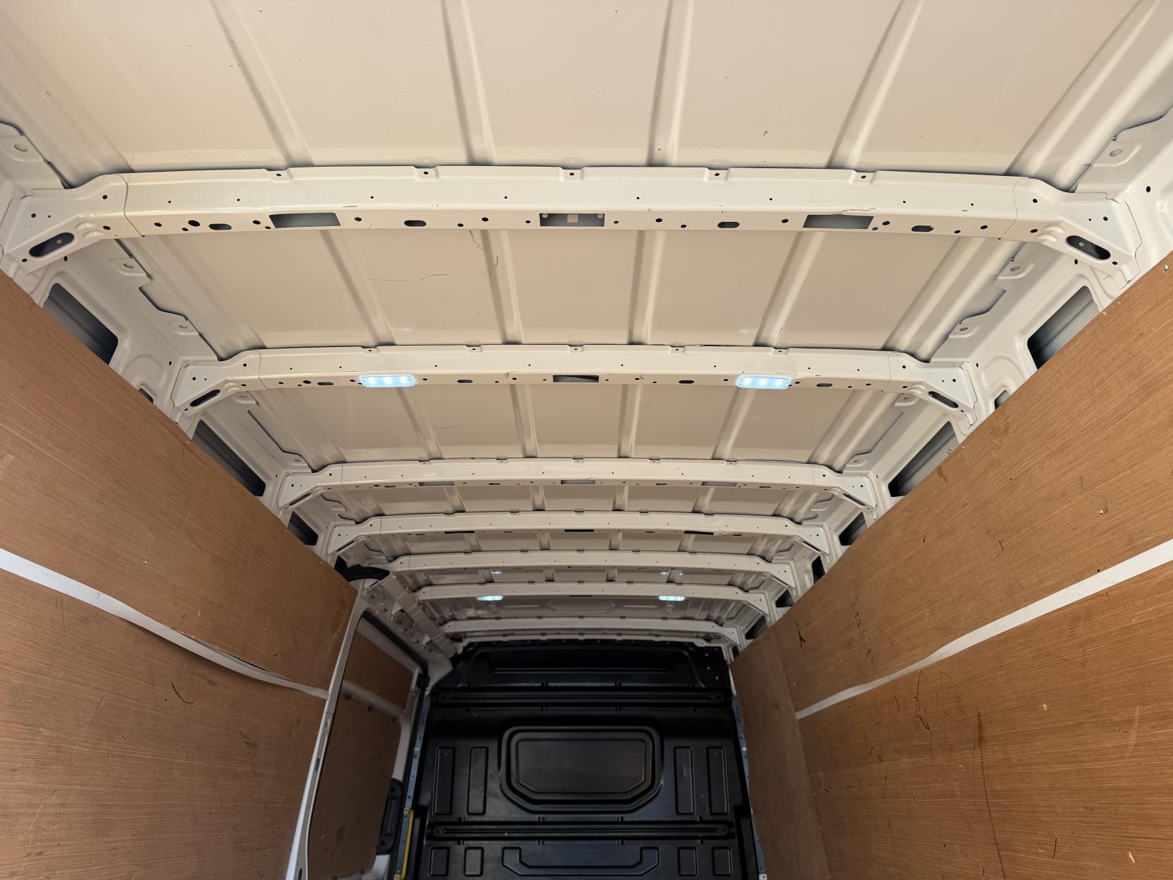 2020 MAN TGE 2.0 3140d Panel Van 5dr Diesel Manual FWD LWB High Roof Euro 6 (s/s) (140 ps) - Thumbnail 45