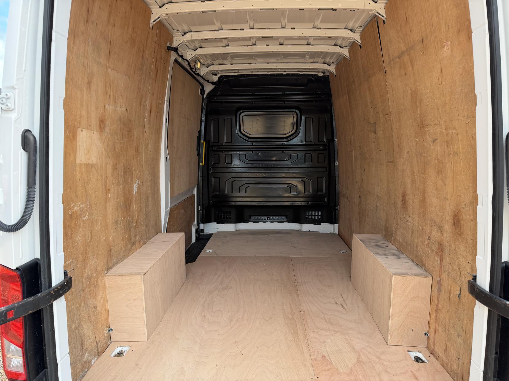 2022 Volkswagen Crafter 2.0 TDI CR30 Startline Panel Van 5dr Diesel Manual FWD MWB High Roof Euro 6 (s/s) (102 ps) - Thumbnail 39