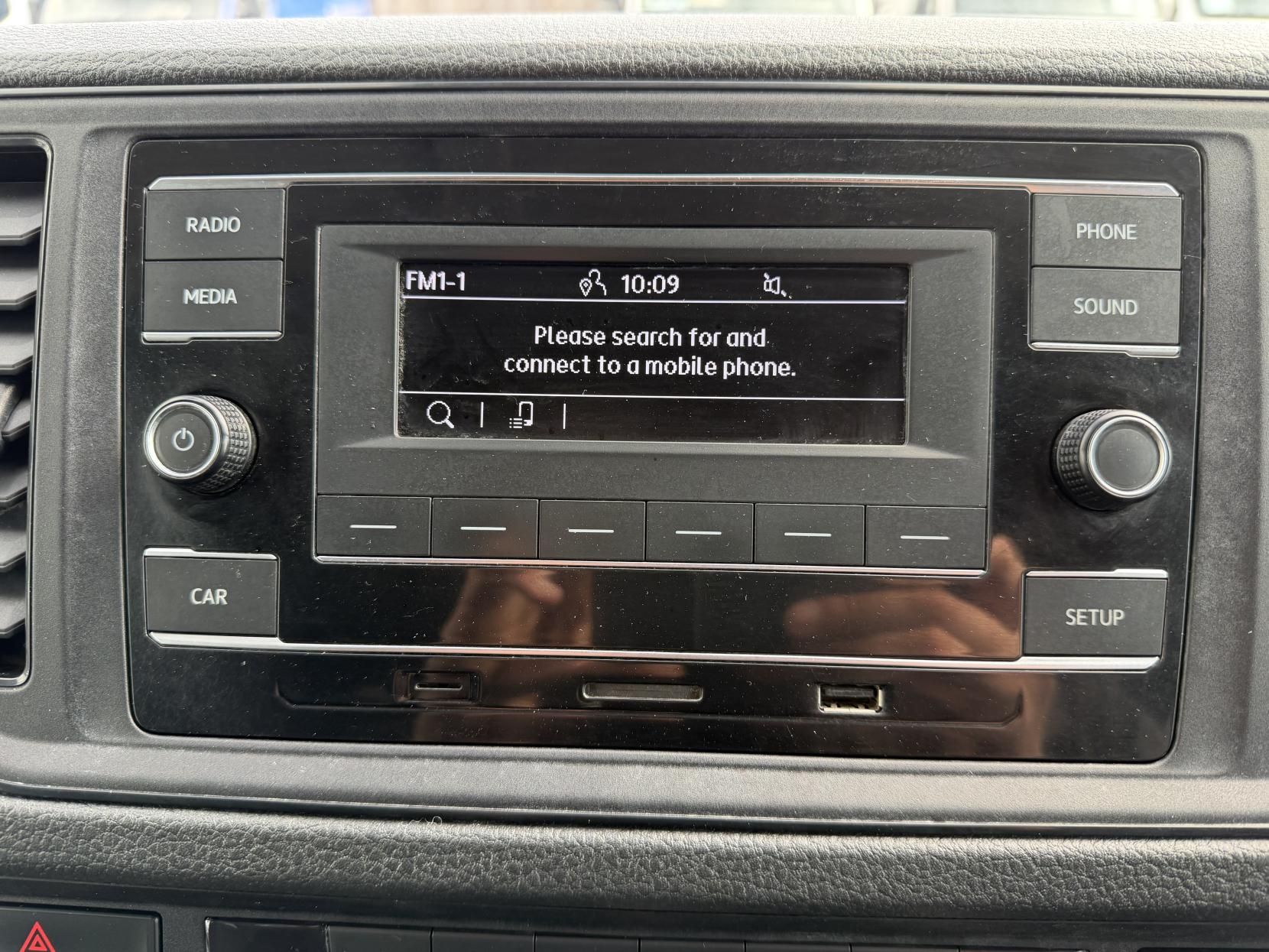 2022 Volkswagen Crafter 2.0 TDI CR30 Startline Panel Van 5dr Diesel Manual FWD MWB High Roof Euro 6 (s/s) (102 ps) - Thumbnail 19