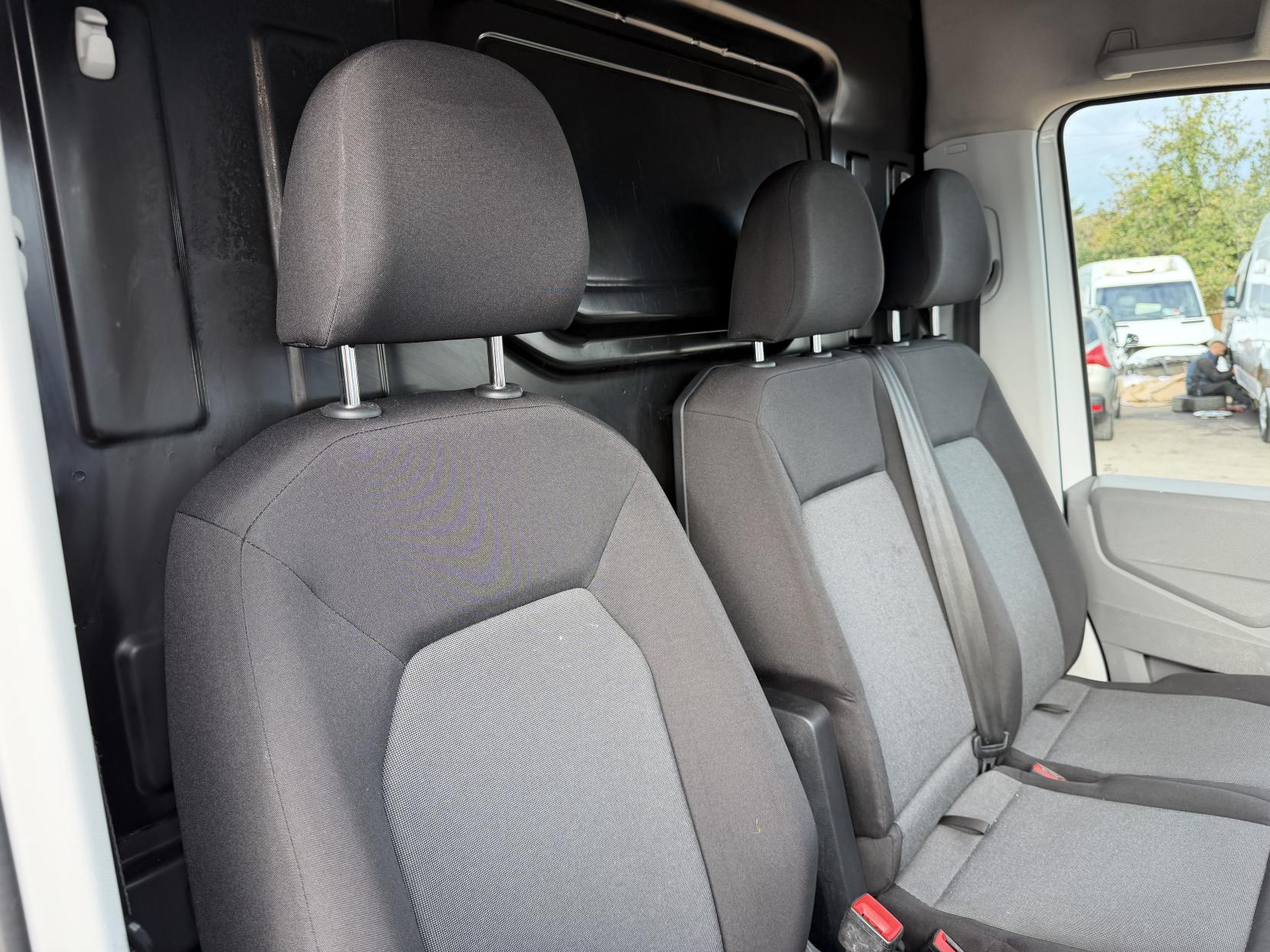 2022 Volkswagen Crafter 2.0 TDI CR30 Startline Panel Van 5dr Diesel Manual FWD MWB High Roof Euro 6 (s/s) (102 ps) - Thumbnail 31