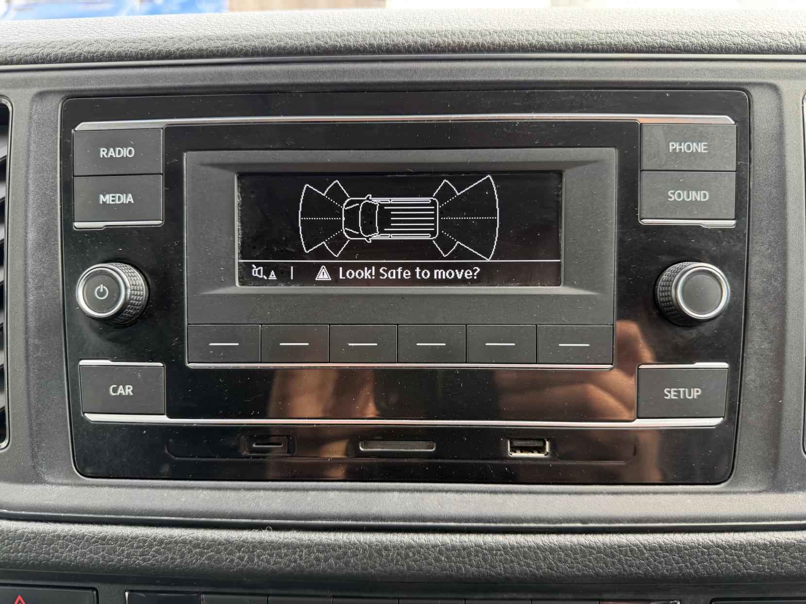 2022 Volkswagen Crafter 2.0 TDI CR30 Startline Panel Van 5dr Diesel Manual FWD MWB High Roof Euro 6 (s/s) (102 ps) - Thumbnail 18