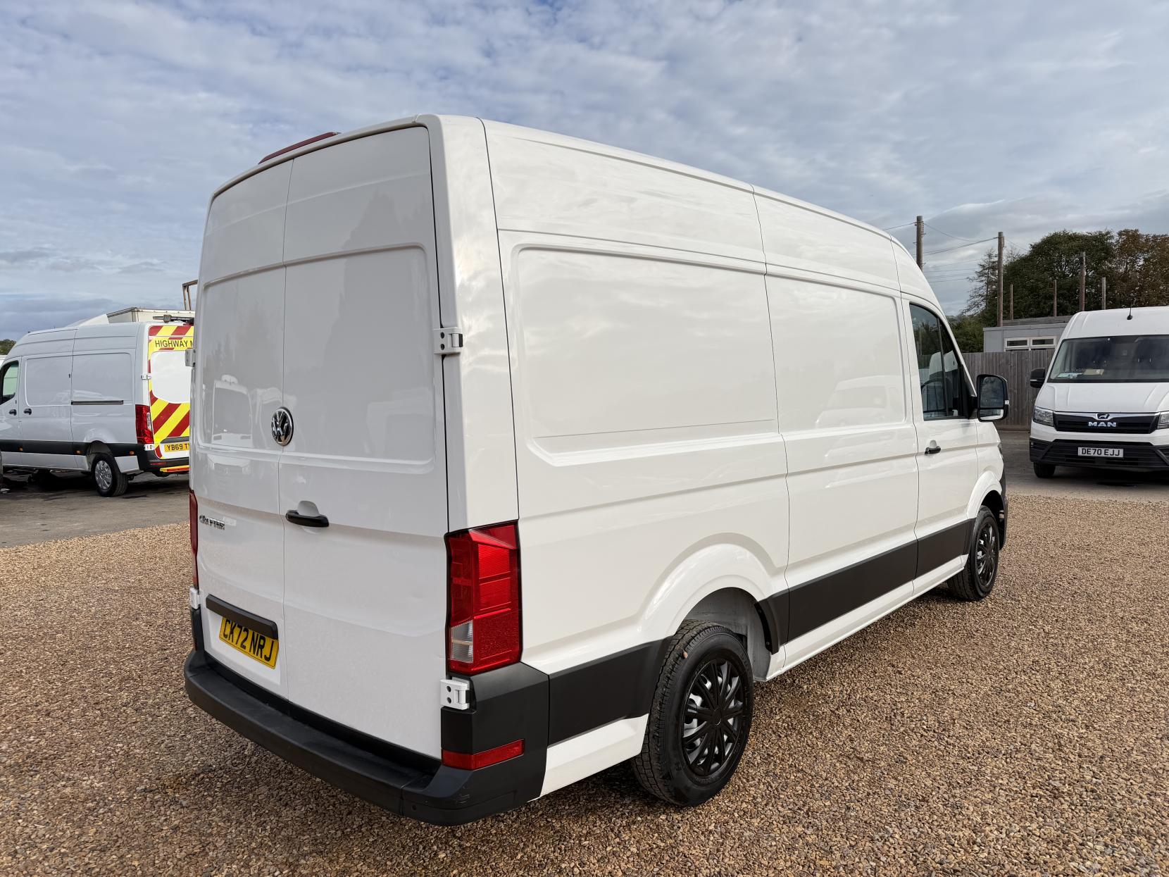 2022 Volkswagen Crafter 2.0 TDI CR30 Startline Panel Van 5dr Diesel Manual FWD MWB High Roof Euro 6 (s/s) (102 ps) - Thumbnail 11
