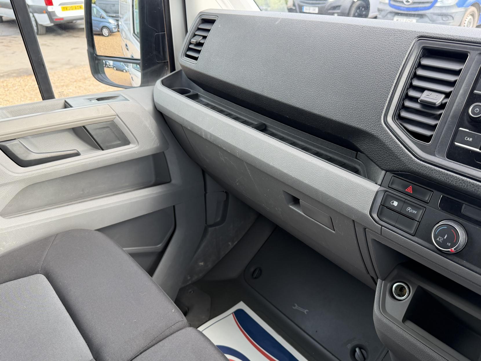 2022 Volkswagen Crafter 2.0 TDI CR30 Startline Panel Van 5dr Diesel Manual FWD MWB High Roof Euro 6 (s/s) (102 ps) - Thumbnail 29