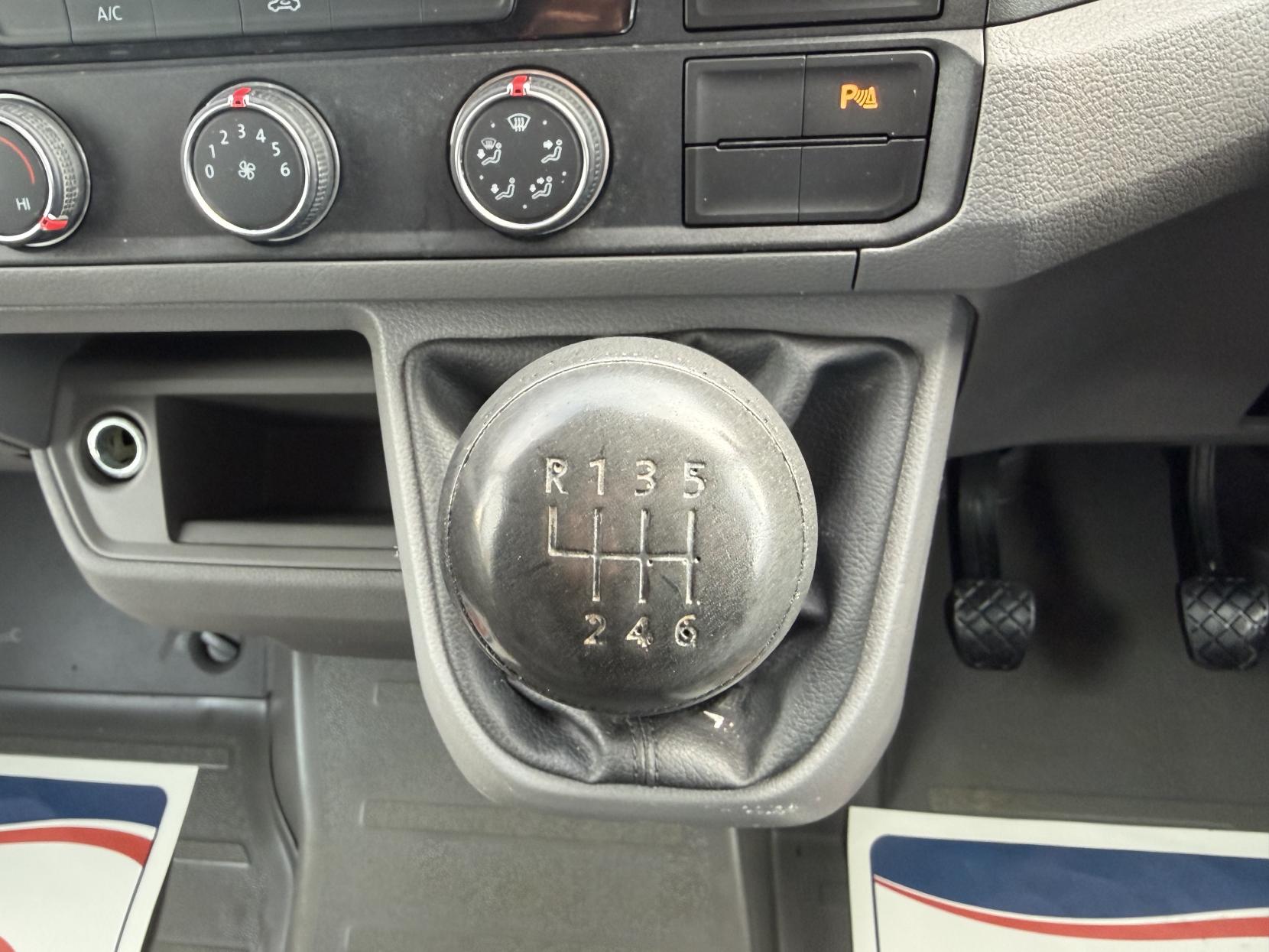 2022 Volkswagen Crafter 2.0 TDI CR30 Startline Panel Van 5dr Diesel Manual FWD MWB High Roof Euro 6 (s/s) (102 ps) - Thumbnail 27