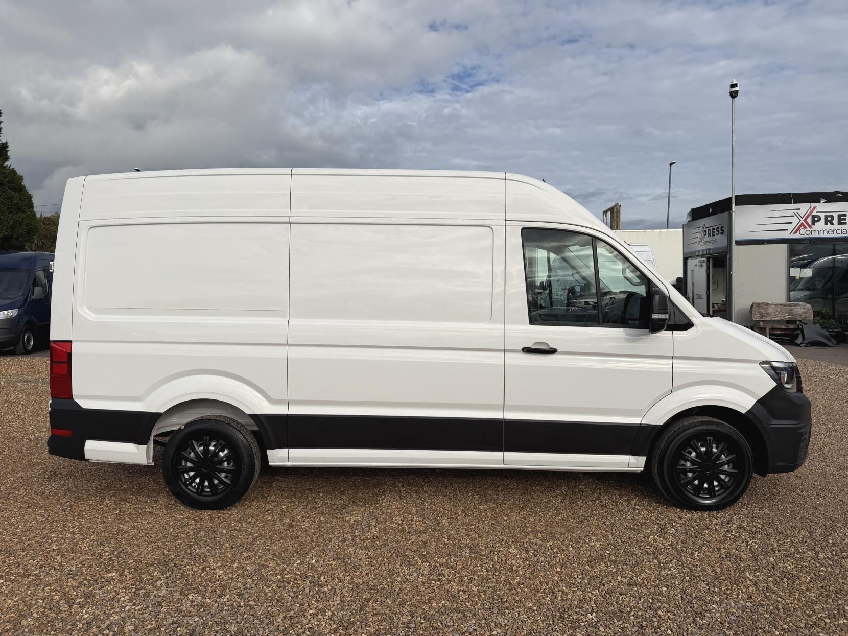 2022 Volkswagen Crafter 2.0 TDI CR30 Startline Panel Van 5dr Diesel Manual FWD MWB High Roof Euro 6 (s/s) (102 ps) - Thumbnail 12