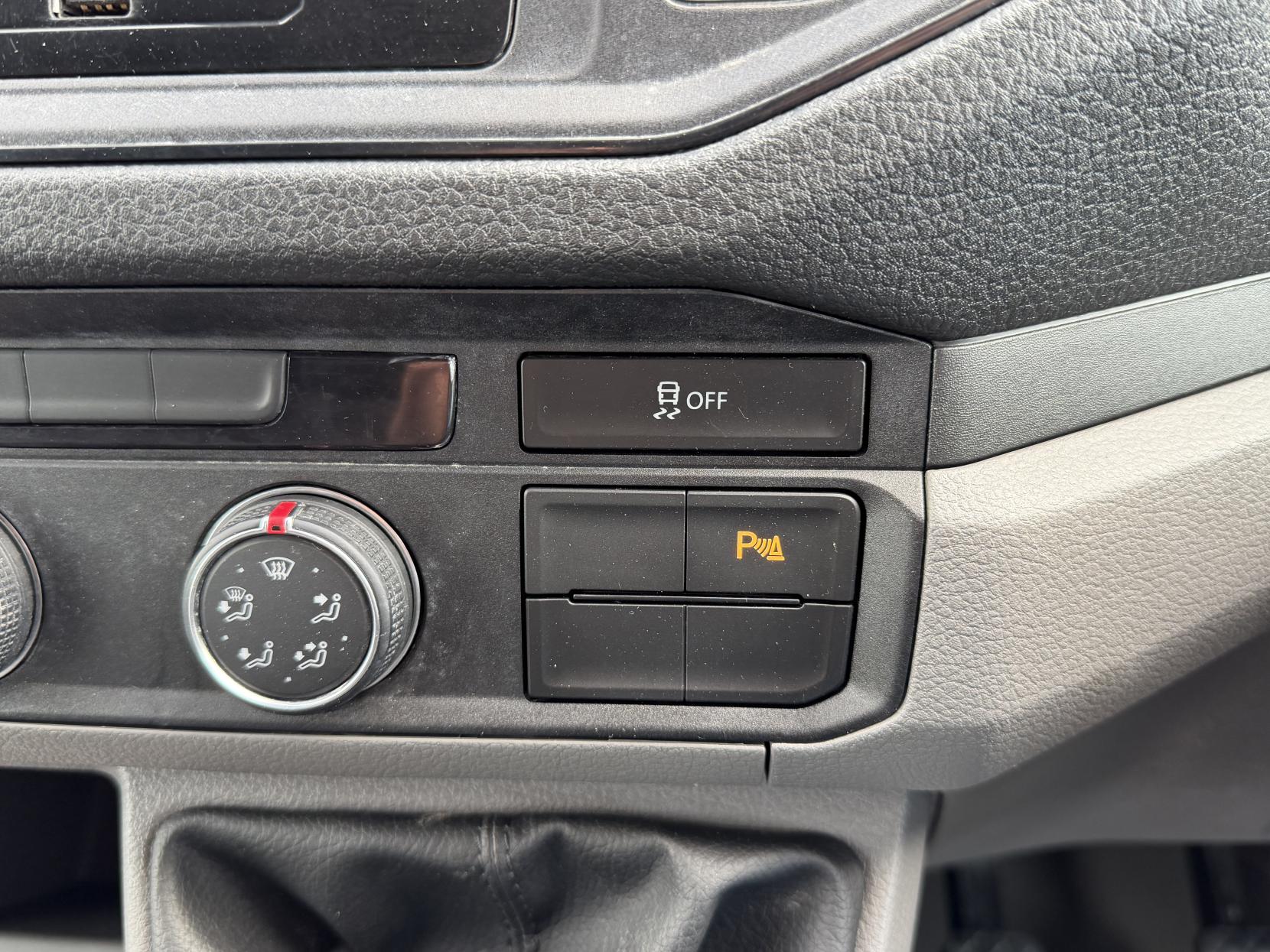 2022 Volkswagen Crafter 2.0 TDI CR30 Startline Panel Van 5dr Diesel Manual FWD MWB High Roof Euro 6 (s/s) (102 ps) - Thumbnail 22