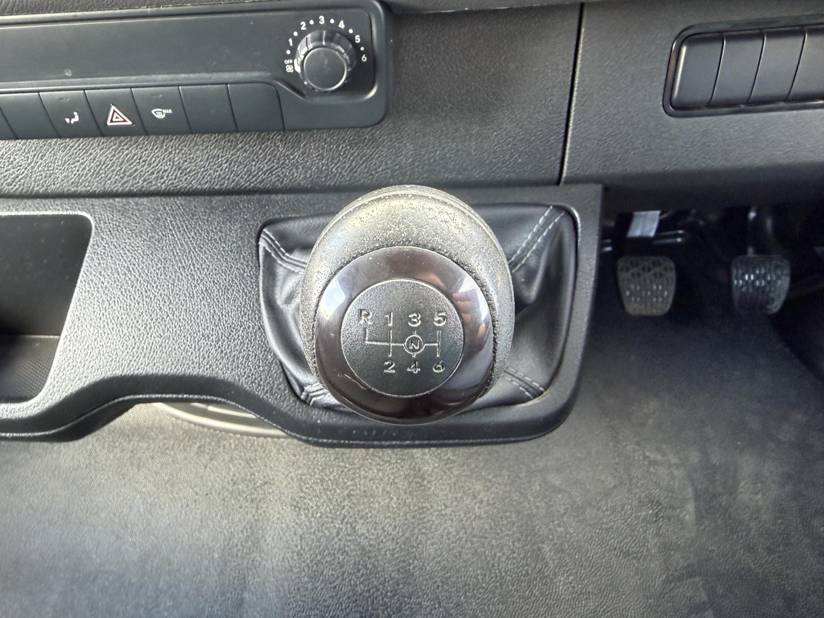 2020 Mercedes-Benz Sprinter 2.1 314 CDI Premium Panel Van 5dr Diesel Manual FWD L1 H1 Euro 6 (s/s) (143 ps) - Thumbnail 23