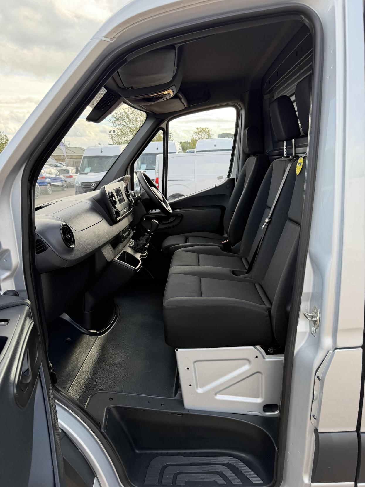 2020 Mercedes-Benz Sprinter 2.1 314 CDI Premium Panel Van 5dr Diesel Manual FWD L1 H1 Euro 6 (s/s) (143 ps) - Thumbnail 29