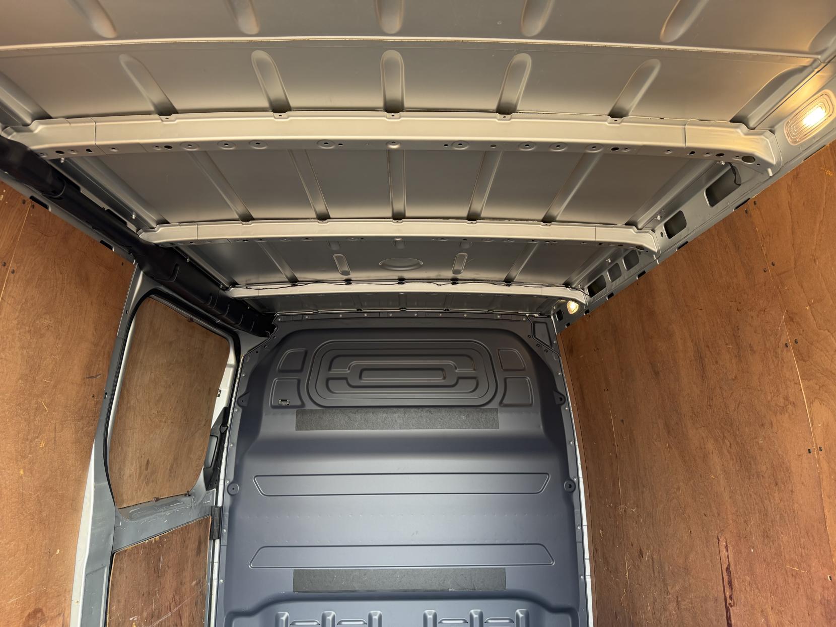 2020 Mercedes-Benz Sprinter 2.1 314 CDI Premium Panel Van 5dr Diesel Manual FWD L1 H1 Euro 6 (s/s) (143 ps) - Thumbnail 40