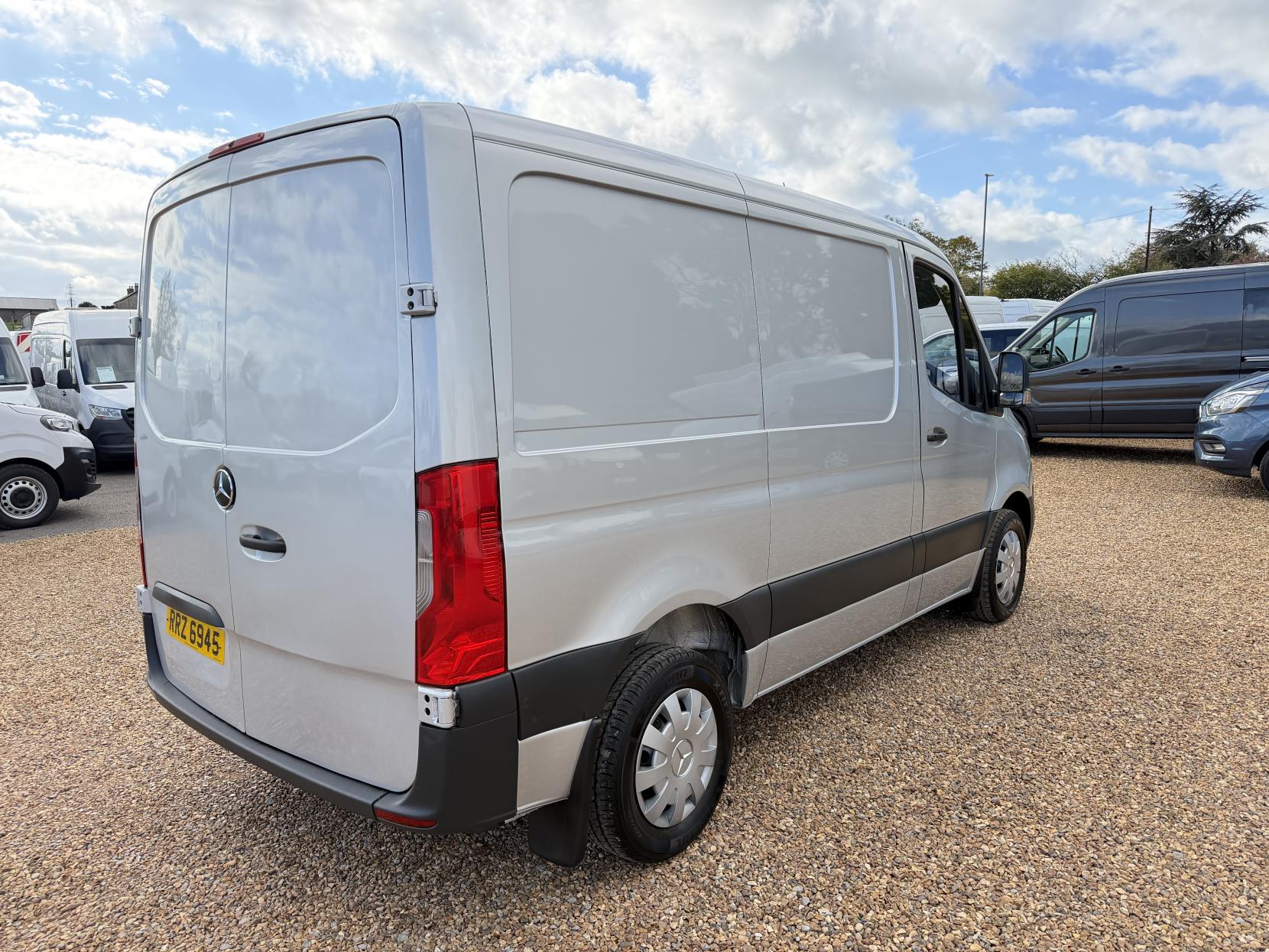 2020 Mercedes-Benz Sprinter 2.1 314 CDI Premium Panel Van 5dr Diesel Manual FWD L1 H1 Euro 6 (s/s) (143 ps) - Thumbnail 10