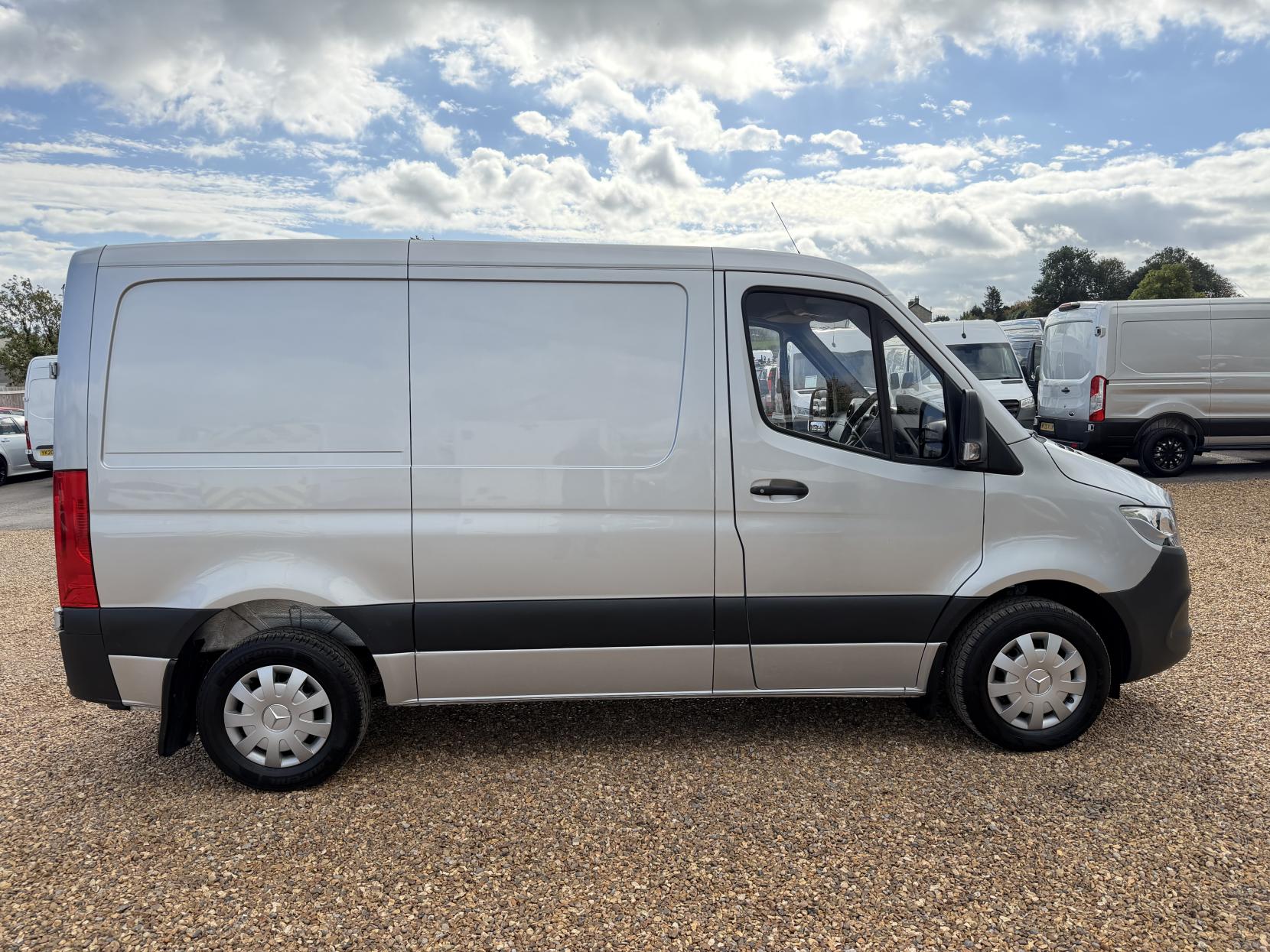 2020 Mercedes-Benz Sprinter 2.1 314 CDI Premium Panel Van 5dr Diesel Manual FWD L1 H1 Euro 6 (s/s) (143 ps) - Thumbnail 11