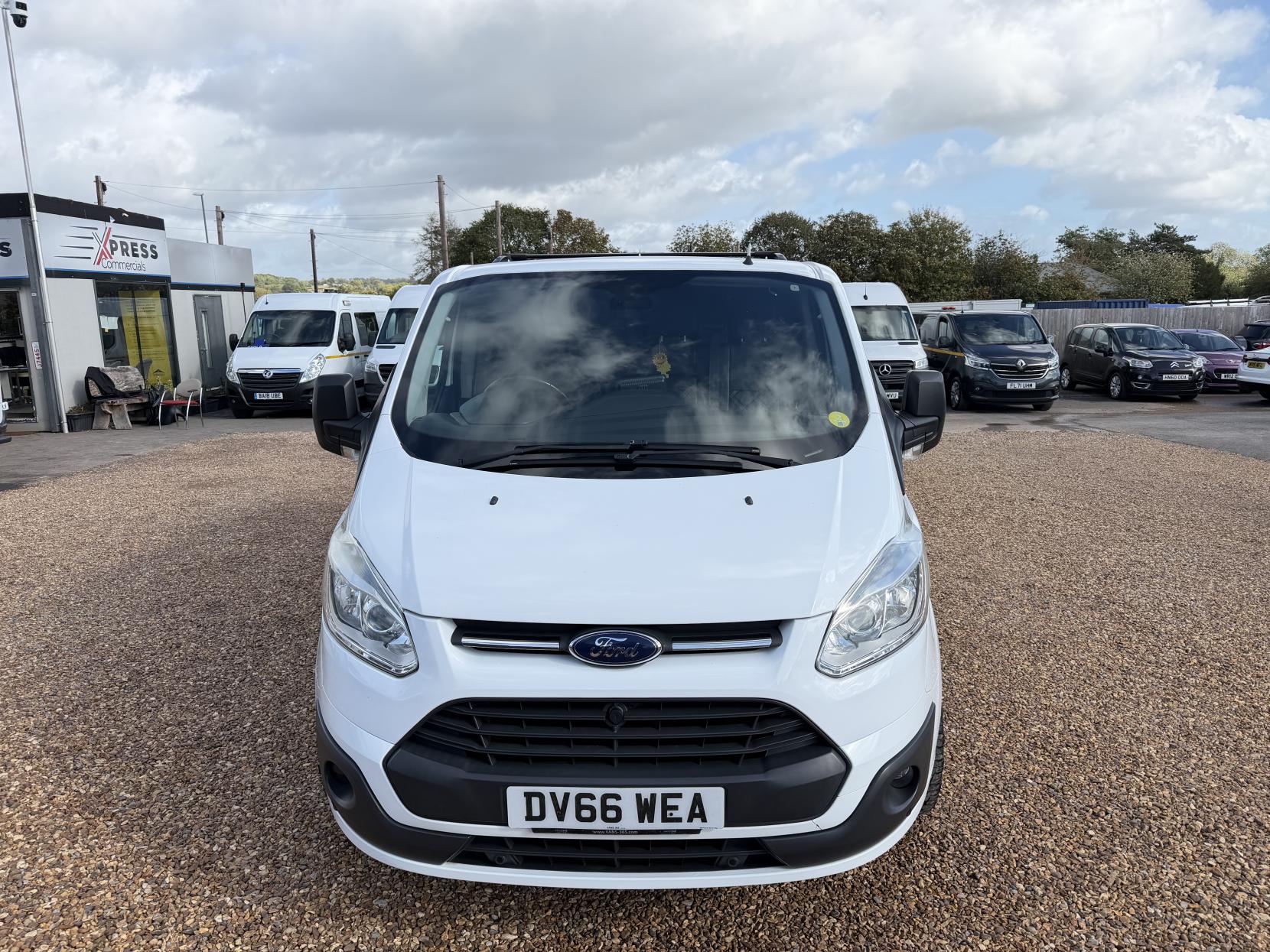 2016 Ford Transit Custom 2.2 TDCi 290 Trend Panel Van 5dr Diesel Manual L1 H1 (186 g/km, 123 bhp) - Thumbnail 5