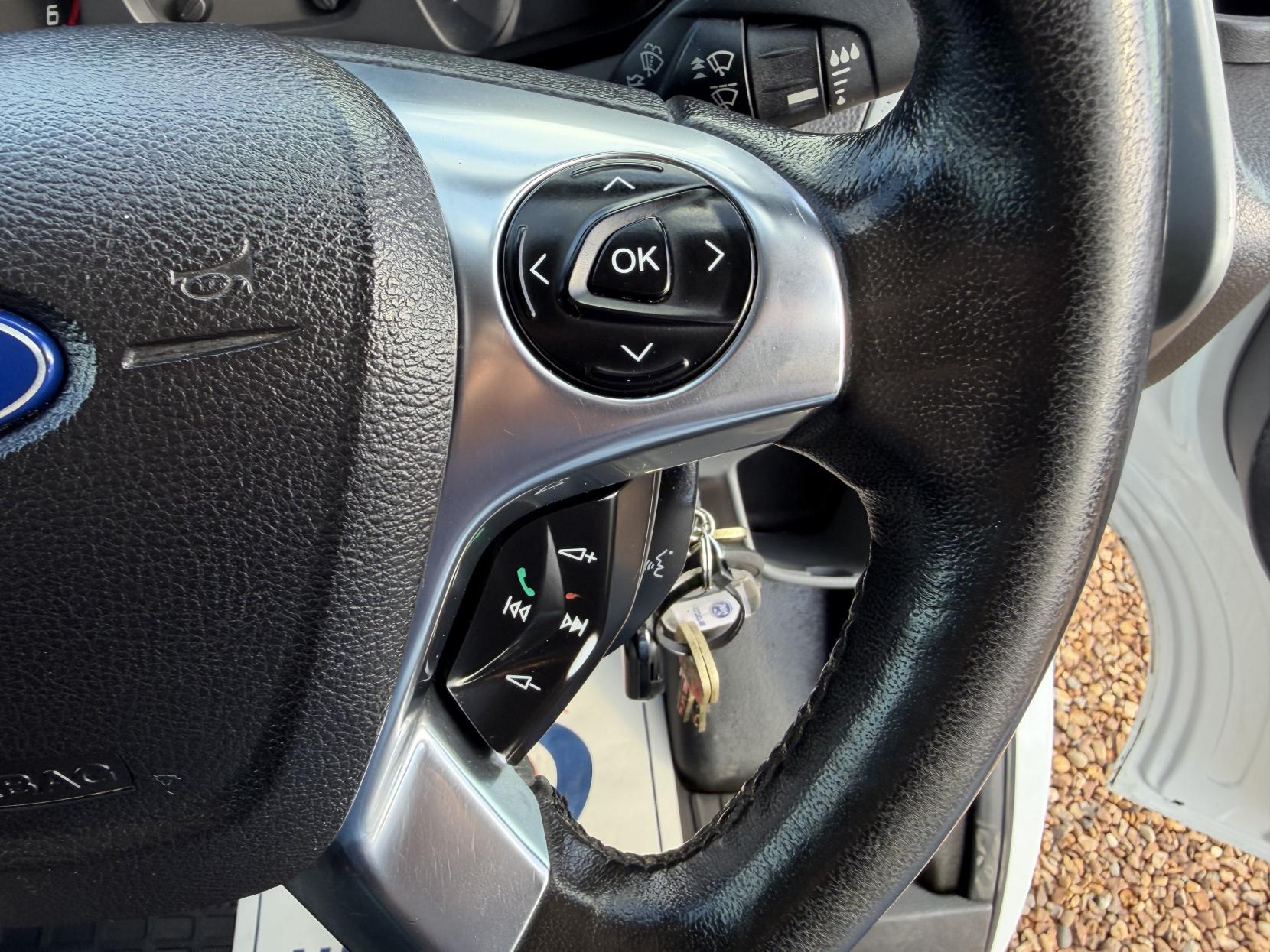 2016 Ford Transit Custom 2.2 TDCi 290 Trend Panel Van 5dr Diesel Manual L1 H1 (186 g/km, 123 bhp) - Thumbnail 29