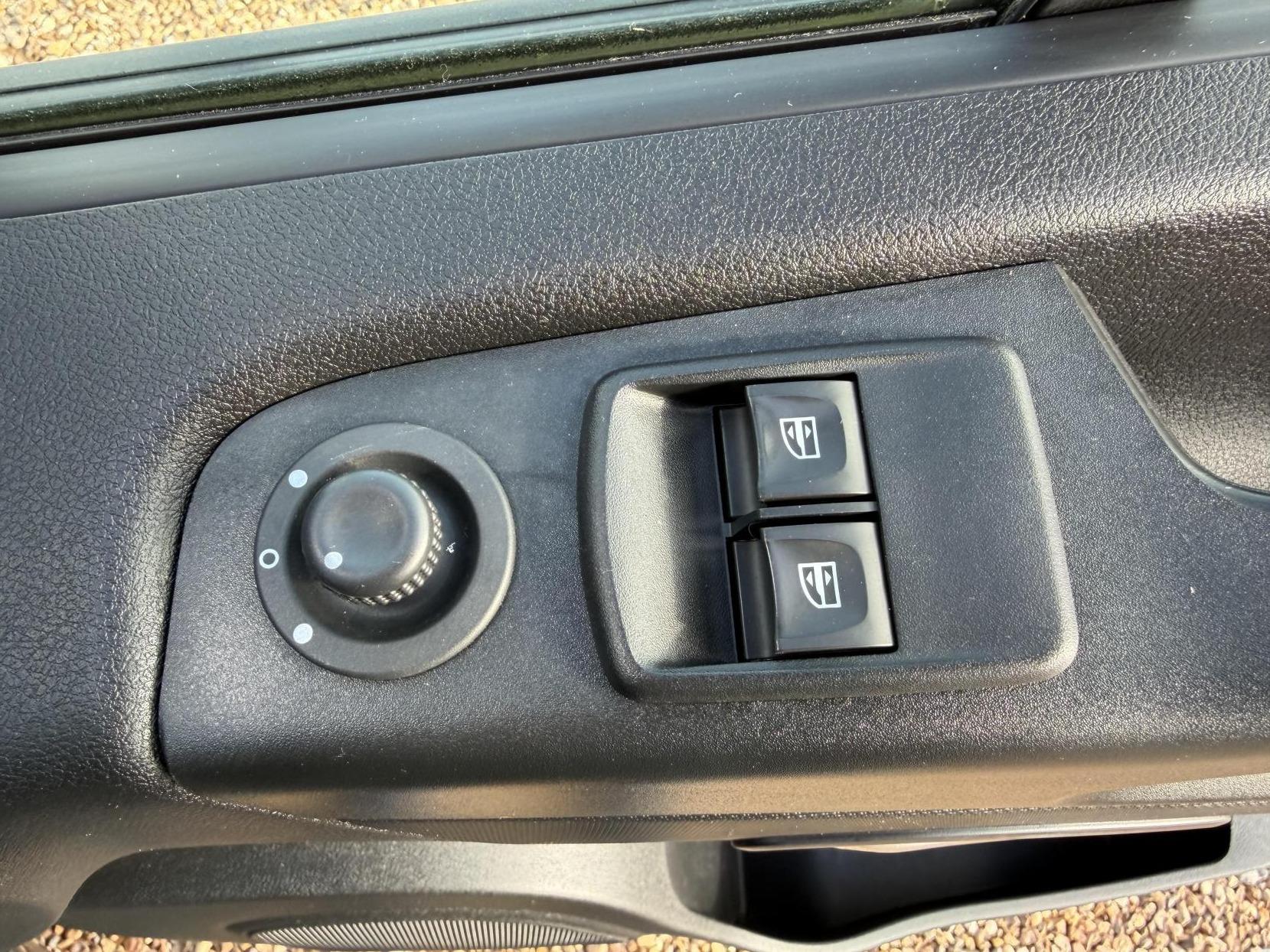 2021 Renault Trafic 2.0 dCi ENERGY 28 Sport Panel Van 5dr Diesel Manual SWB Standard Roof Euro 6 (s/s) (120 ps) - Thumbnail 25